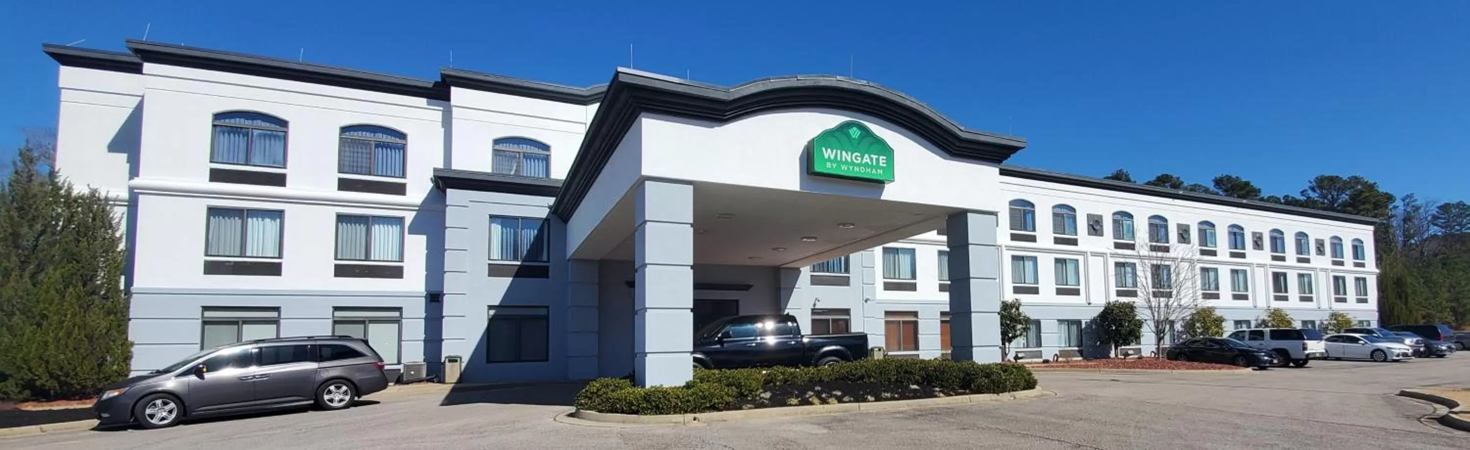 Property building in Wingate by Wyndham Tupelo