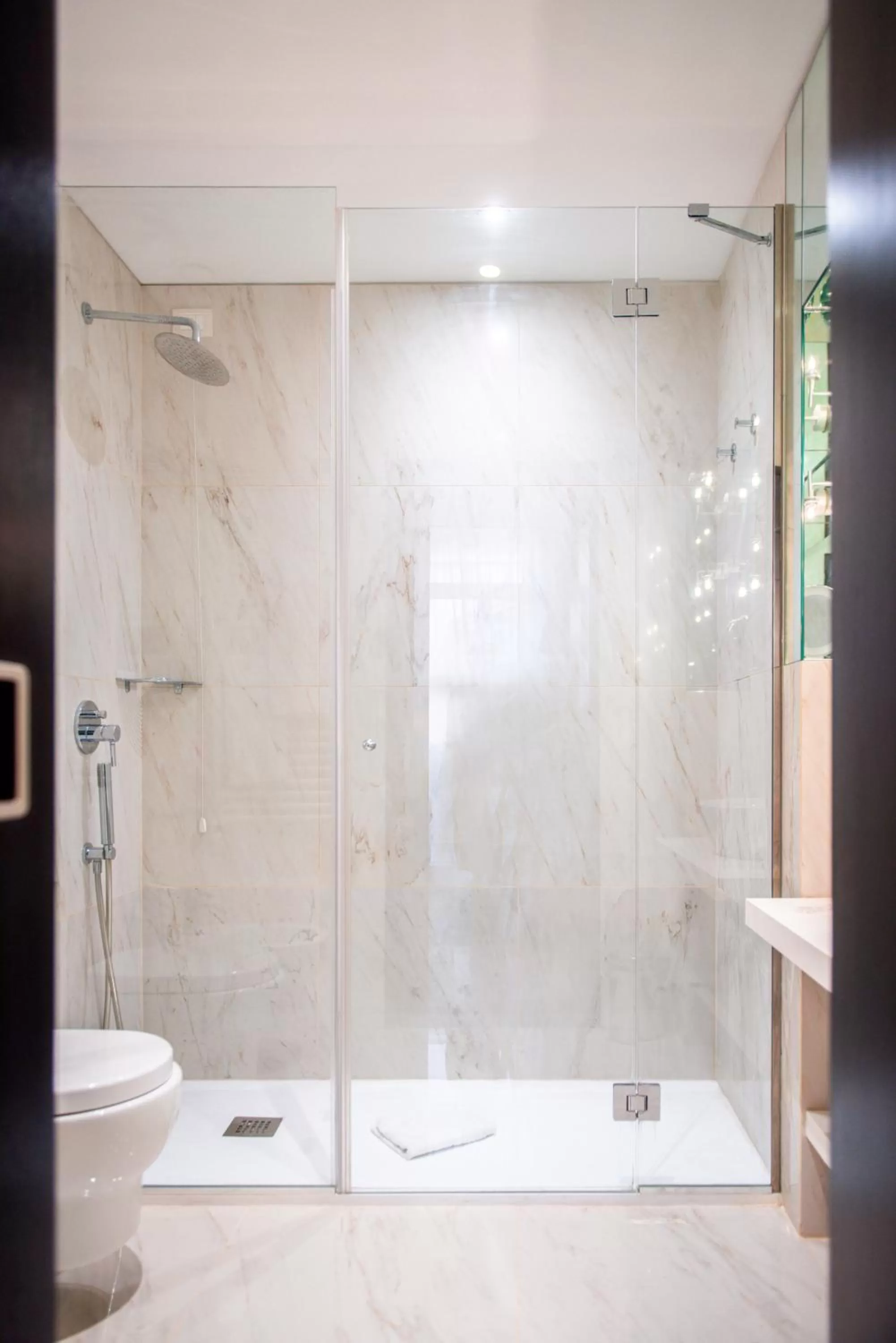 Shower in Boutique Centrale Palace Hotel