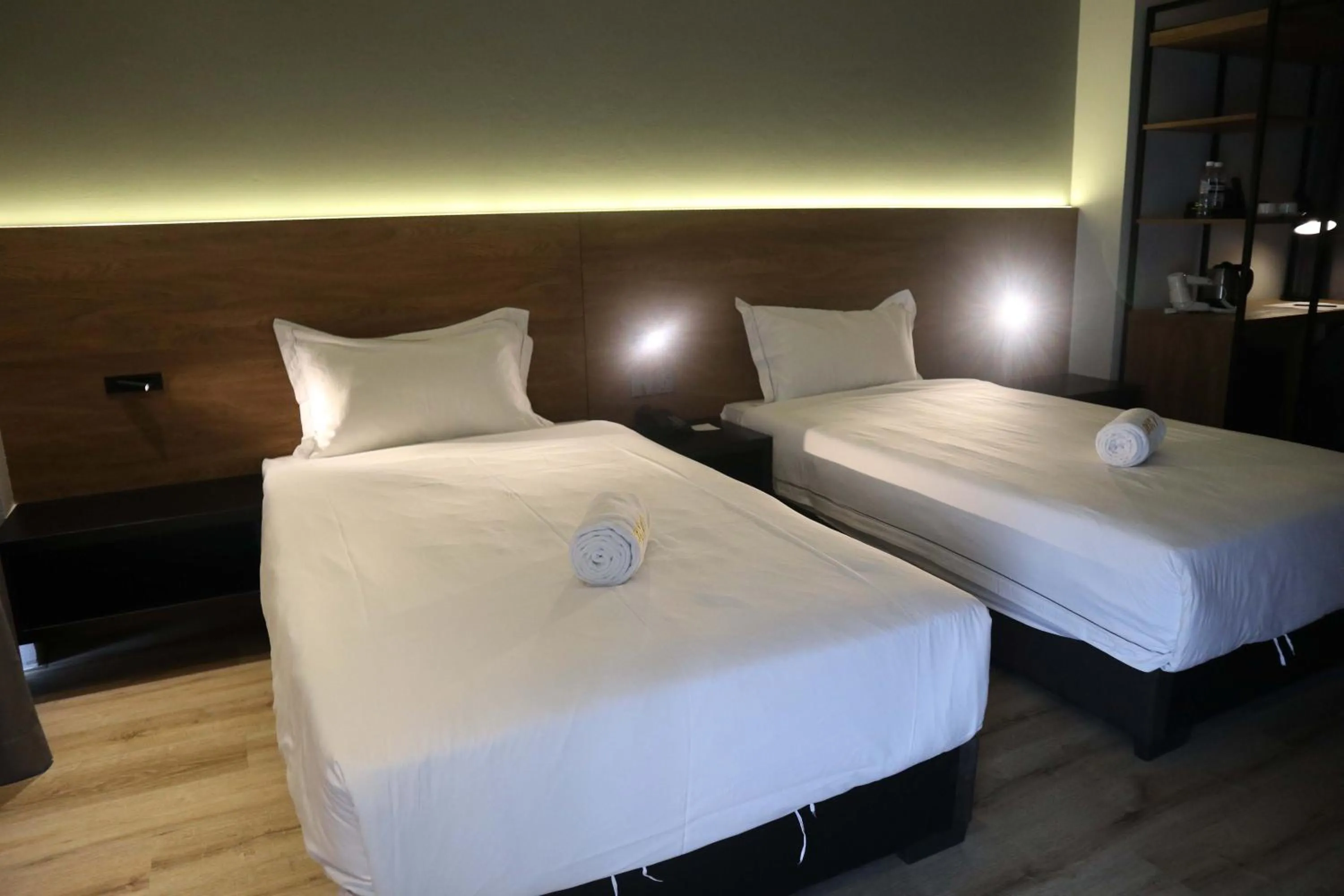 Bed in Roxy Hotel Padungan