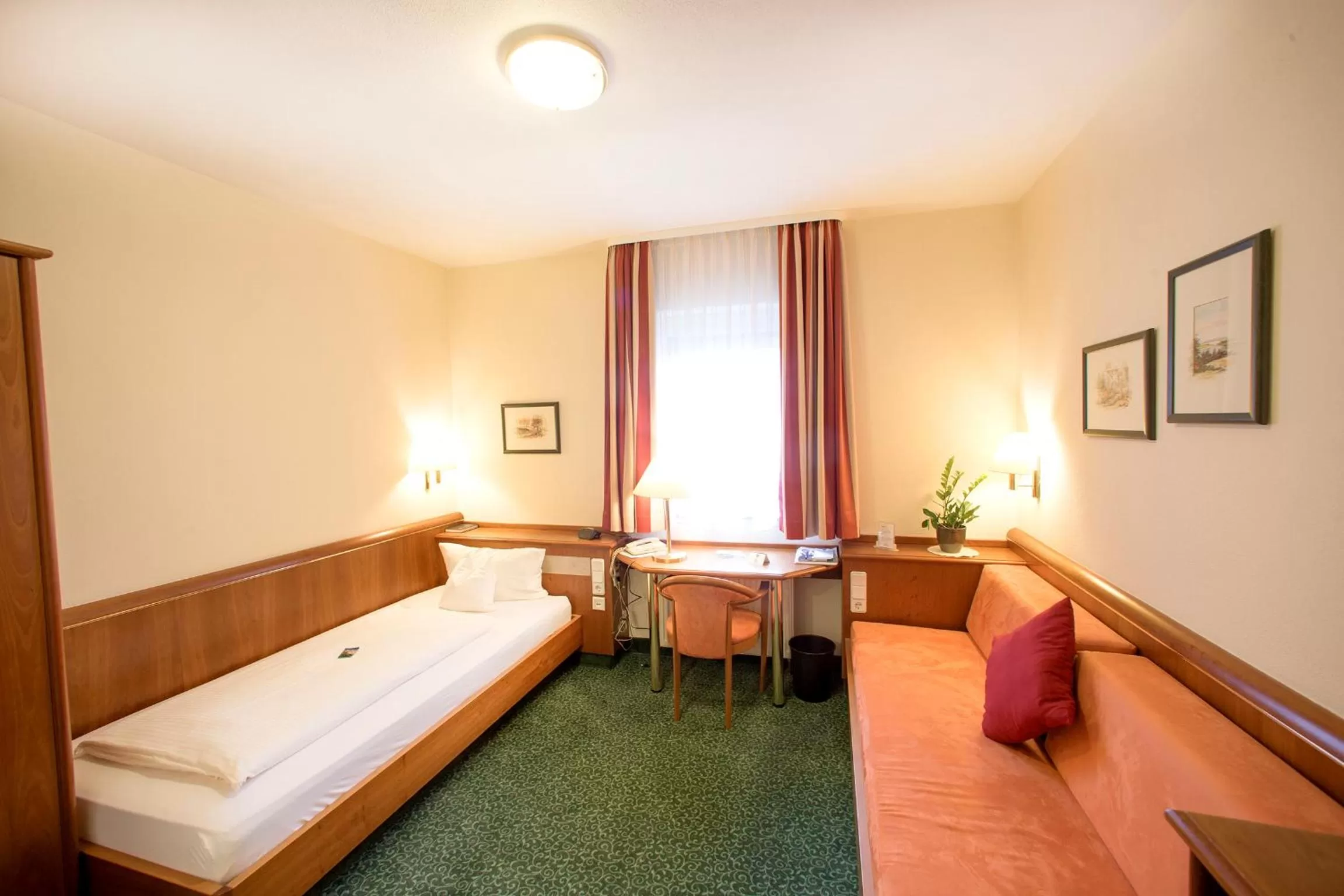 Photo of the whole room, Bed in Hotel Weisses Lamm