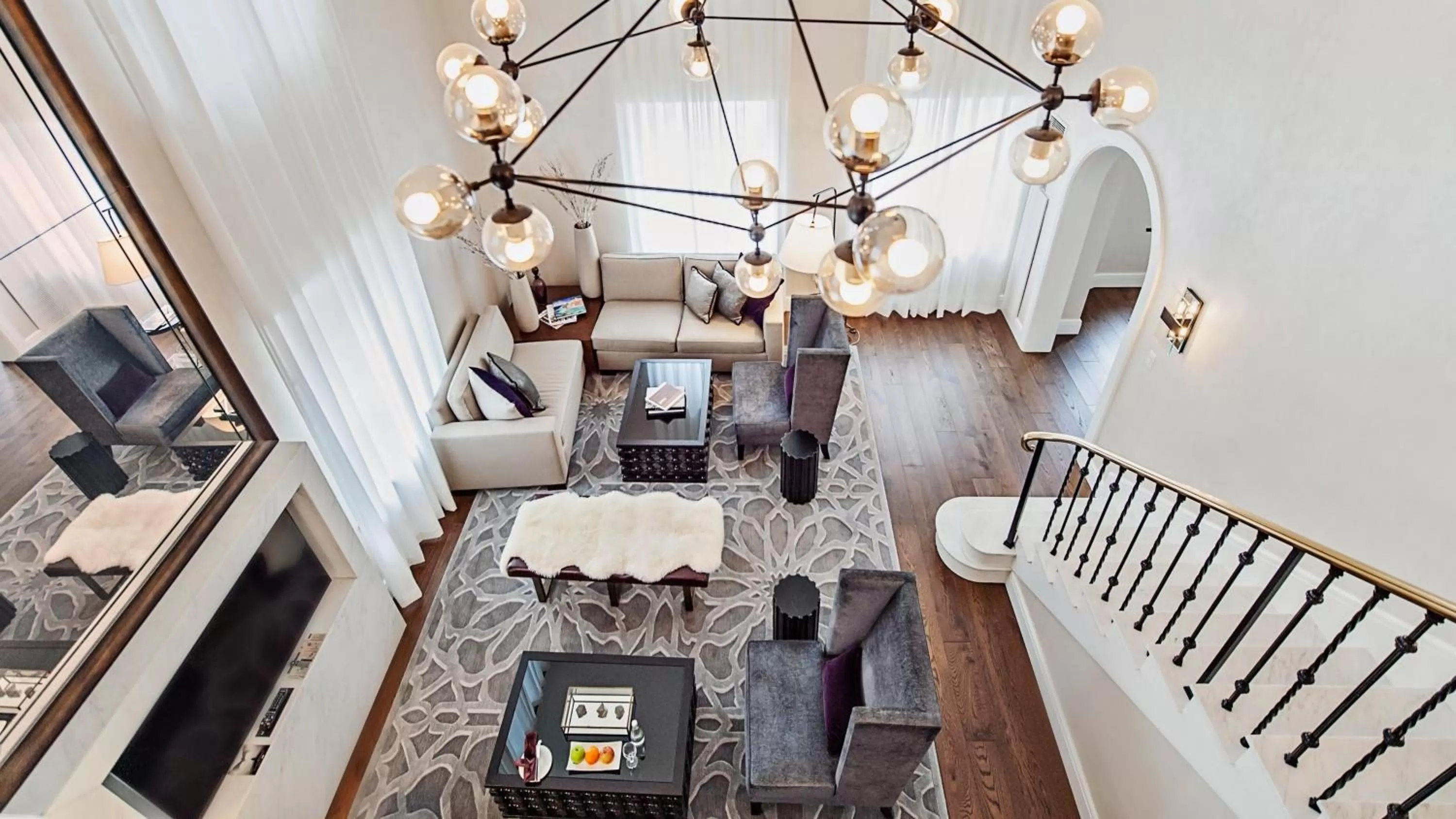 Bedroom in InterContinental Chicago Magnificent Mile by IHG