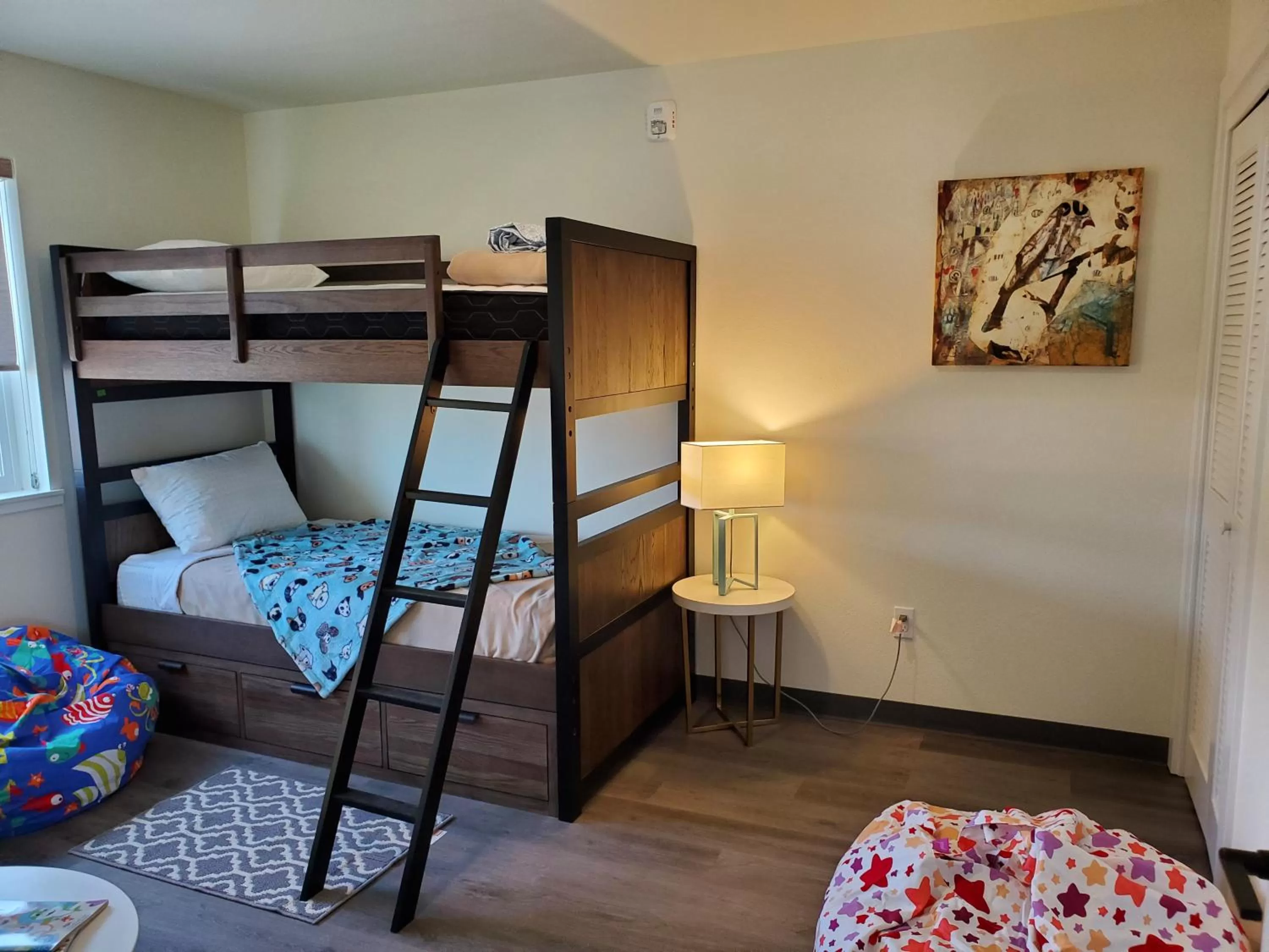 Bed, Bunk Bed in Moonstone Beach Motel