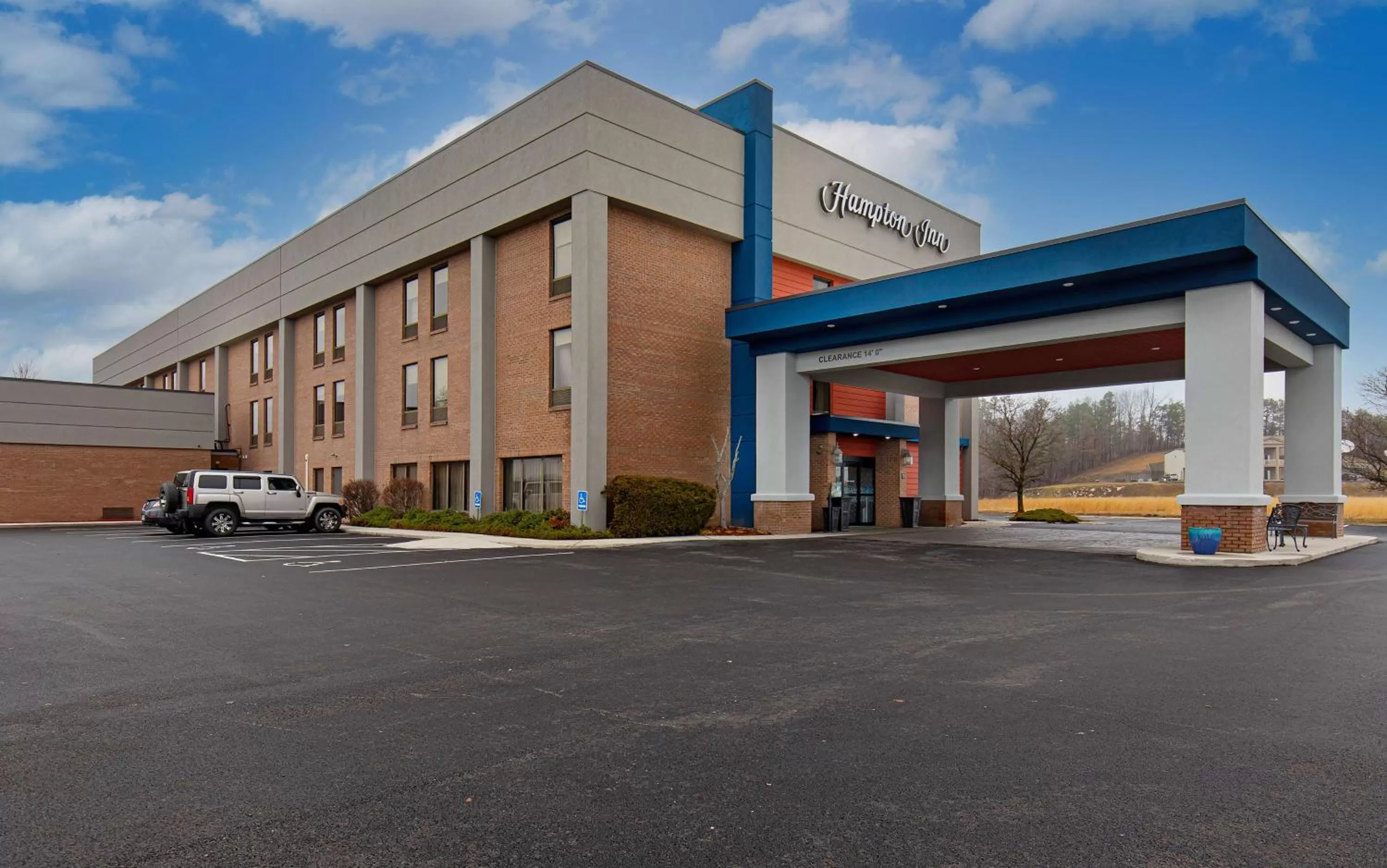 Property building in Hampton Inn Corbin