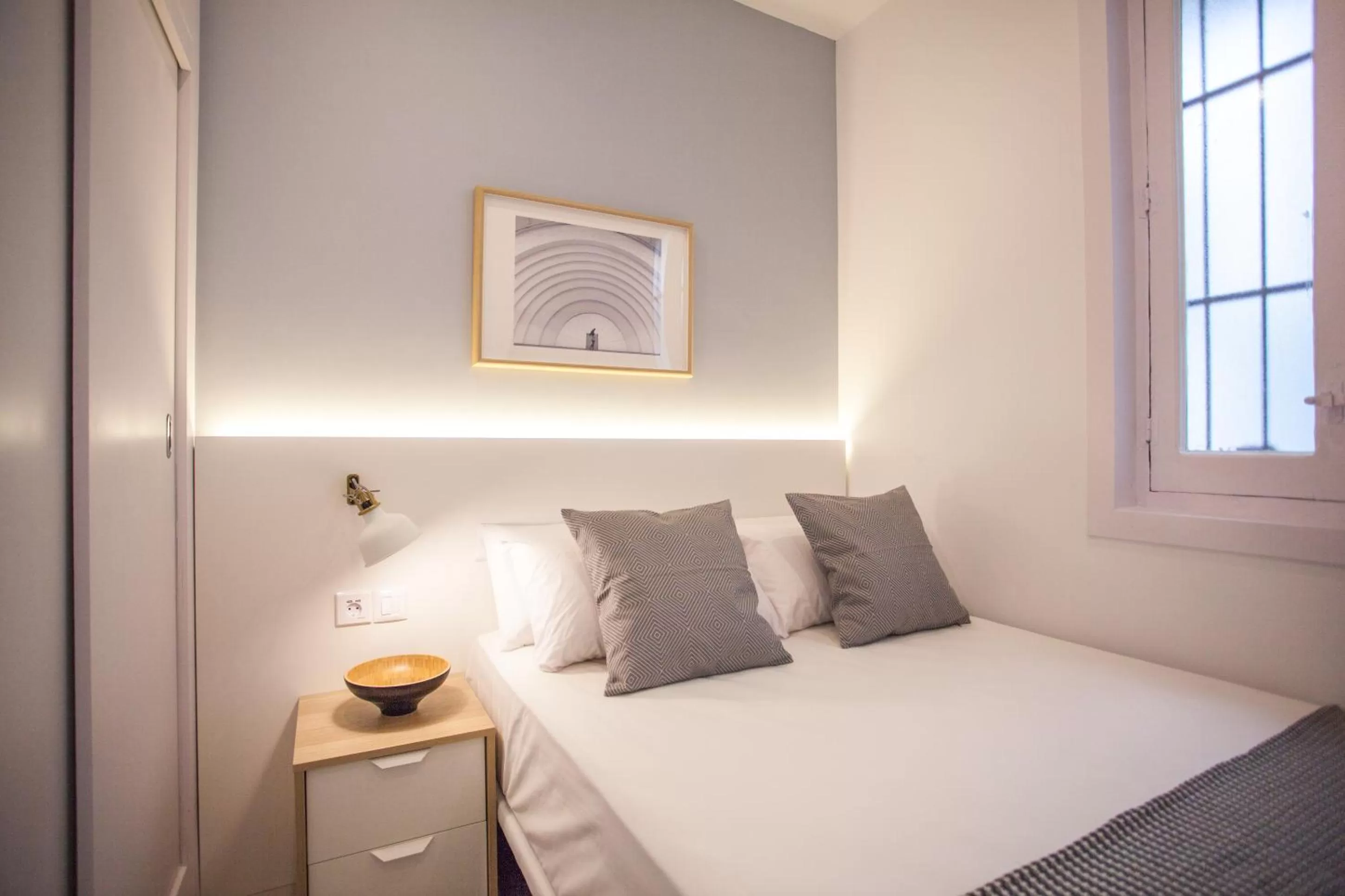 Bedroom, Bed in Gran Central Suites