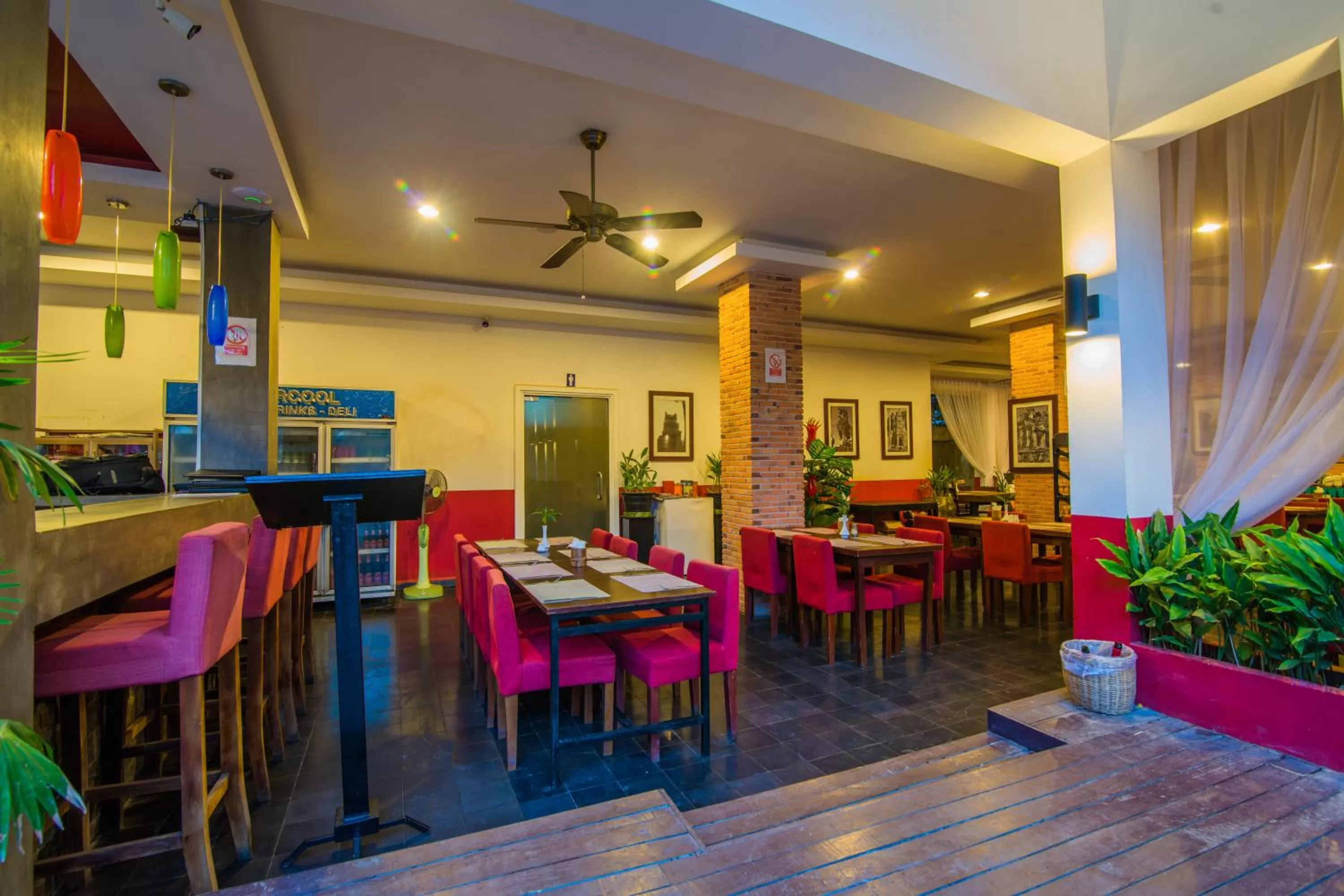 Restaurant/places to eat in Mekong Angkor Palace Inn