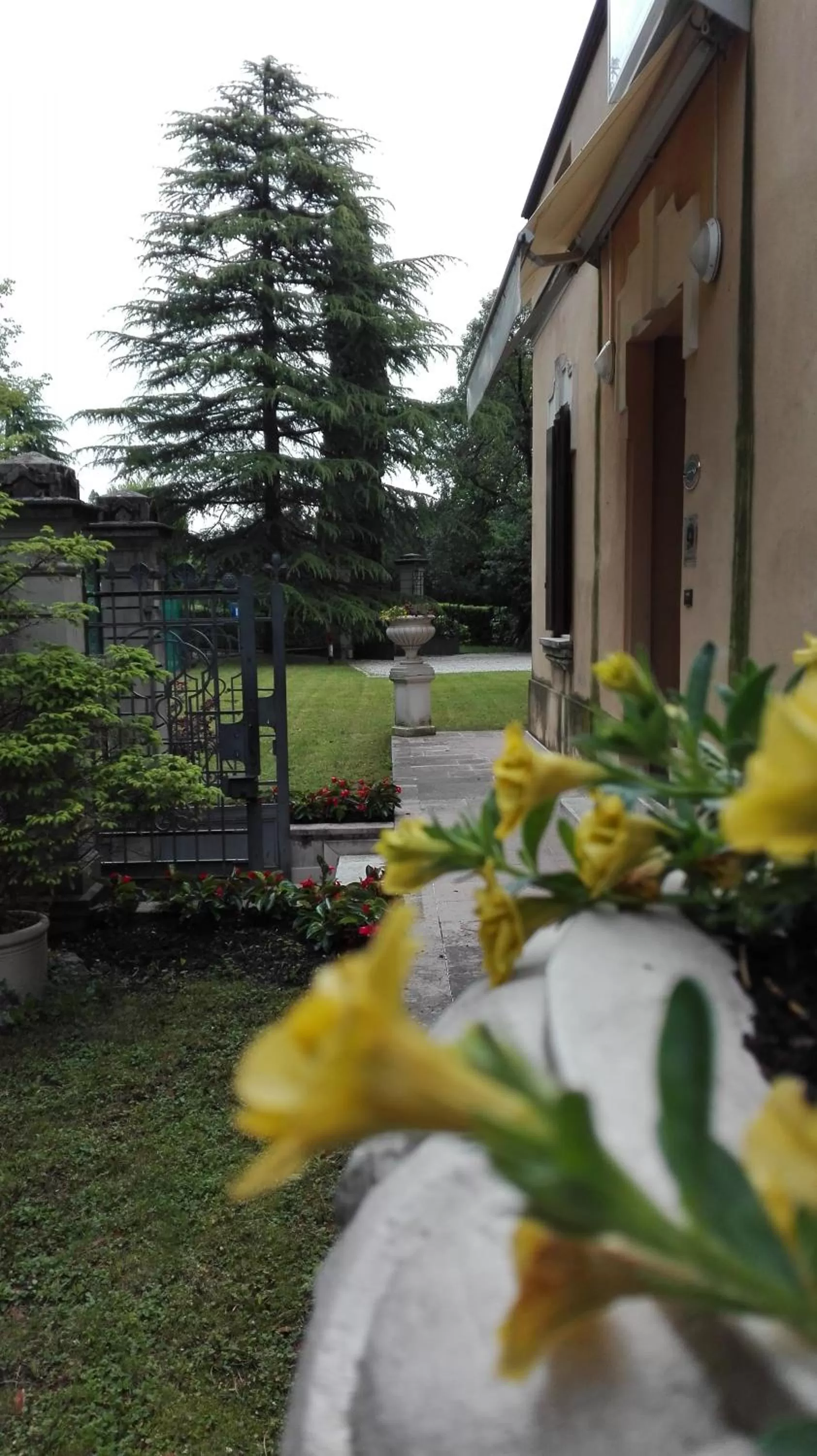 Facade/entrance in Villa Scalabrini