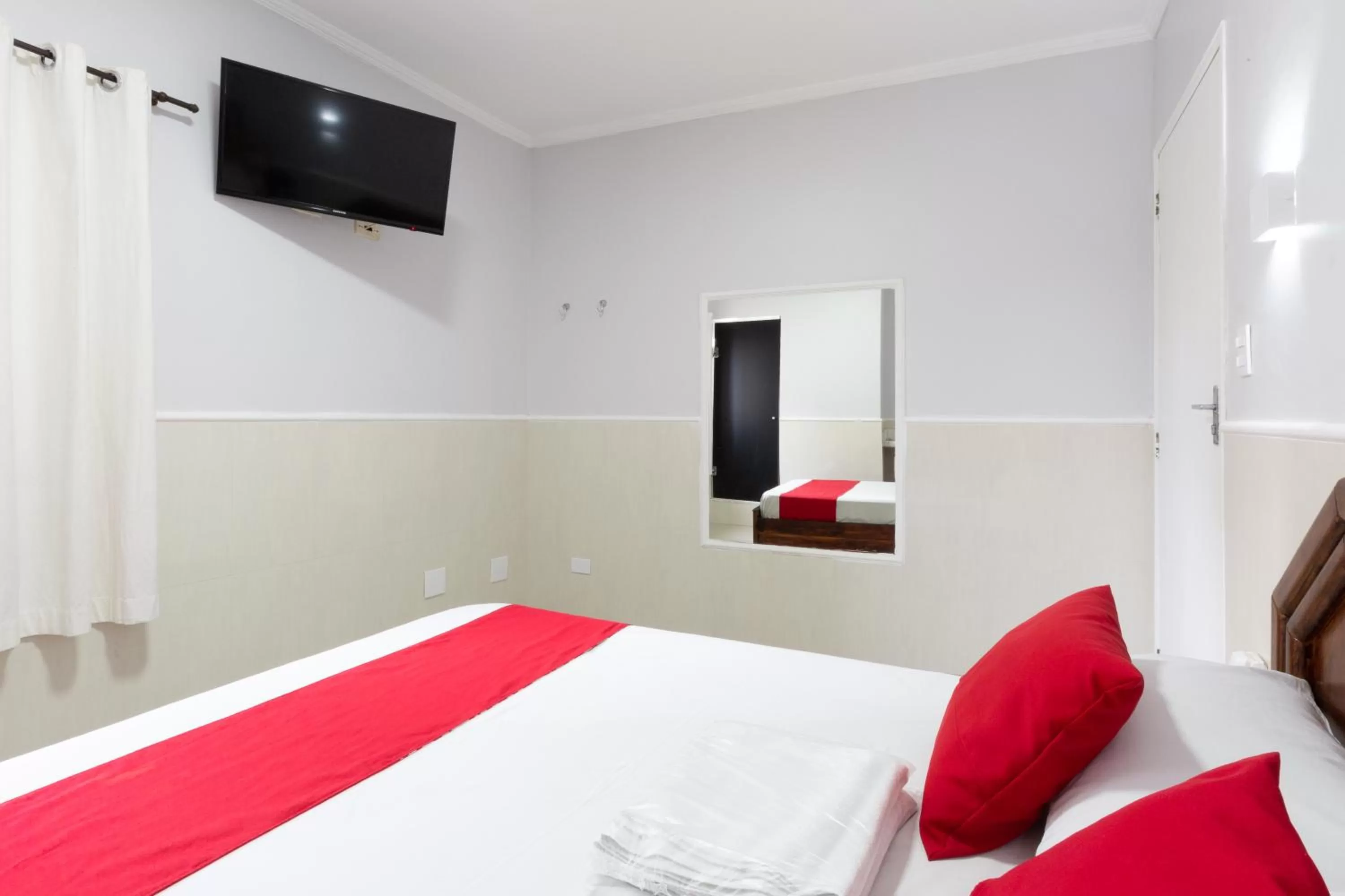 Bed in Hotel Anália Franco