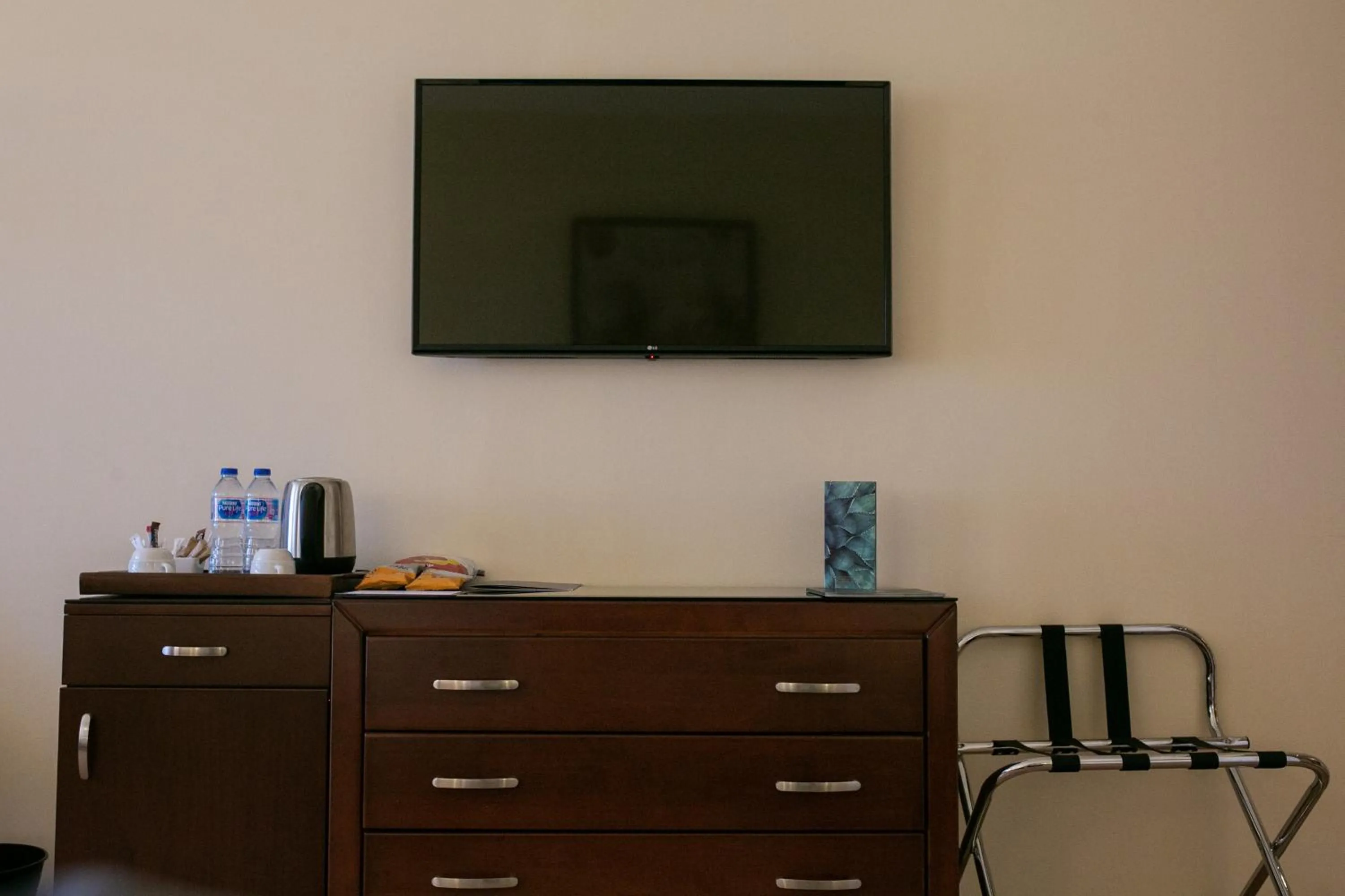 TV and multimedia in The Cascades Golf Resort, Spa & Thalasso