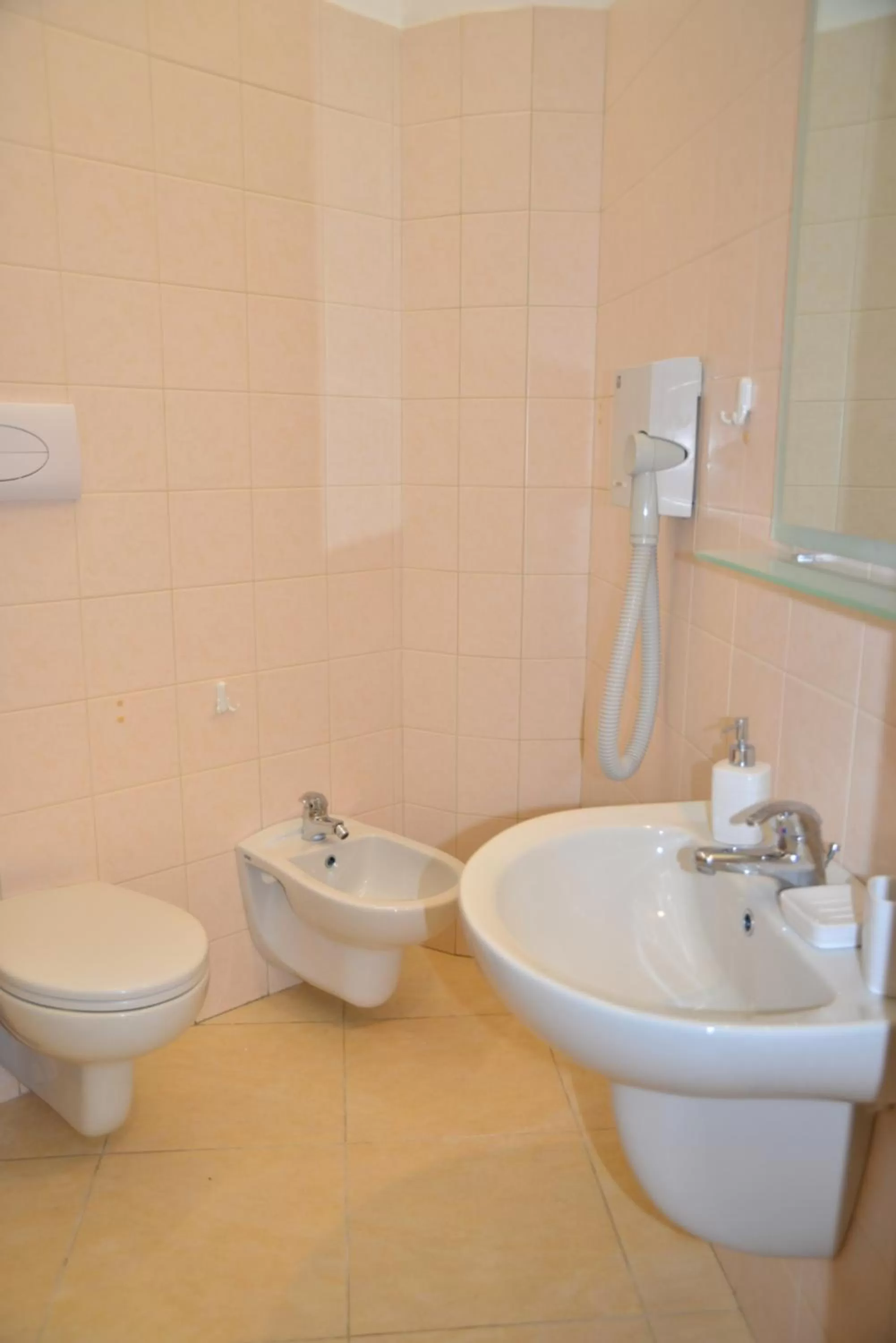 Toilet in Residence Airone