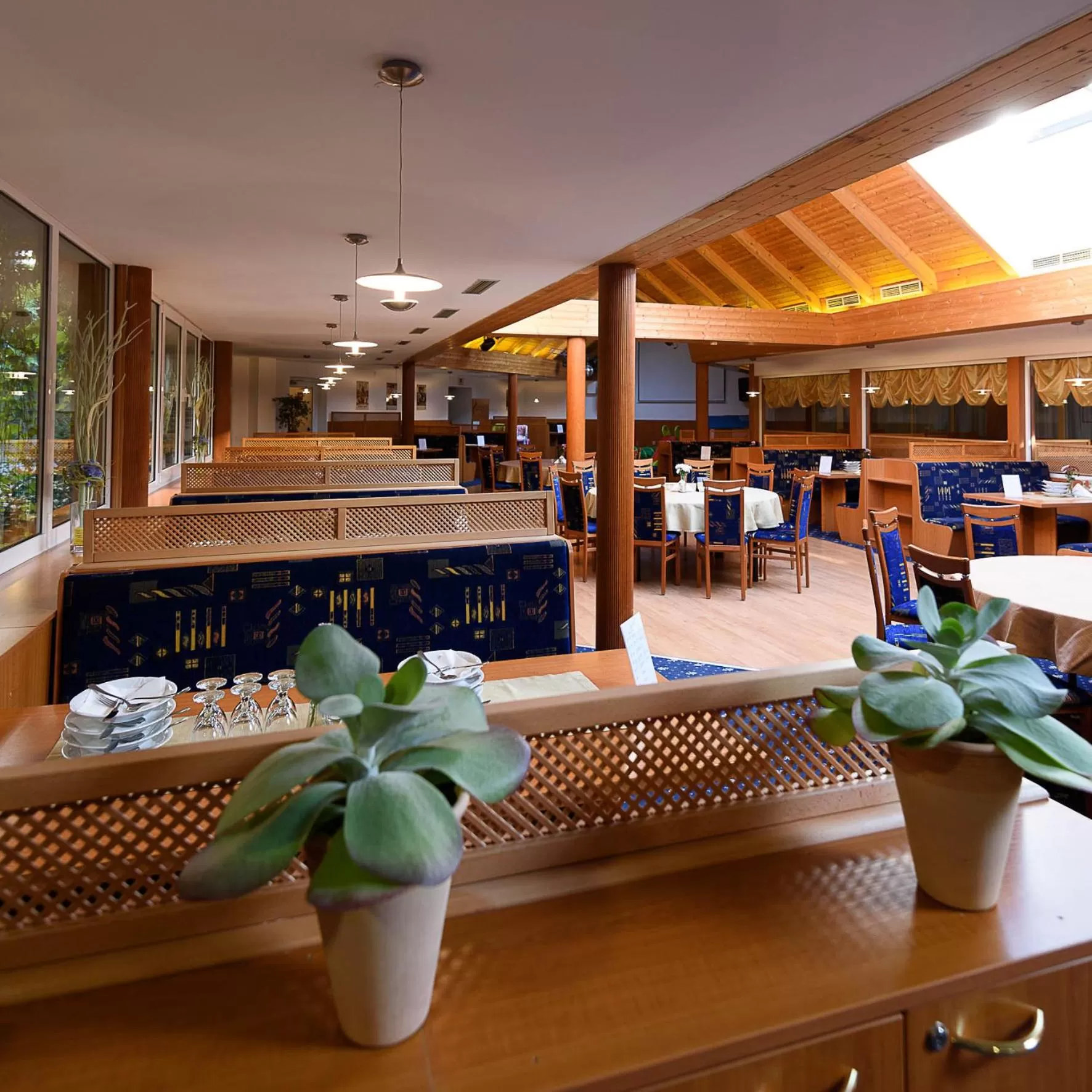 Restaurant/places to eat in Sport-V-Hotel