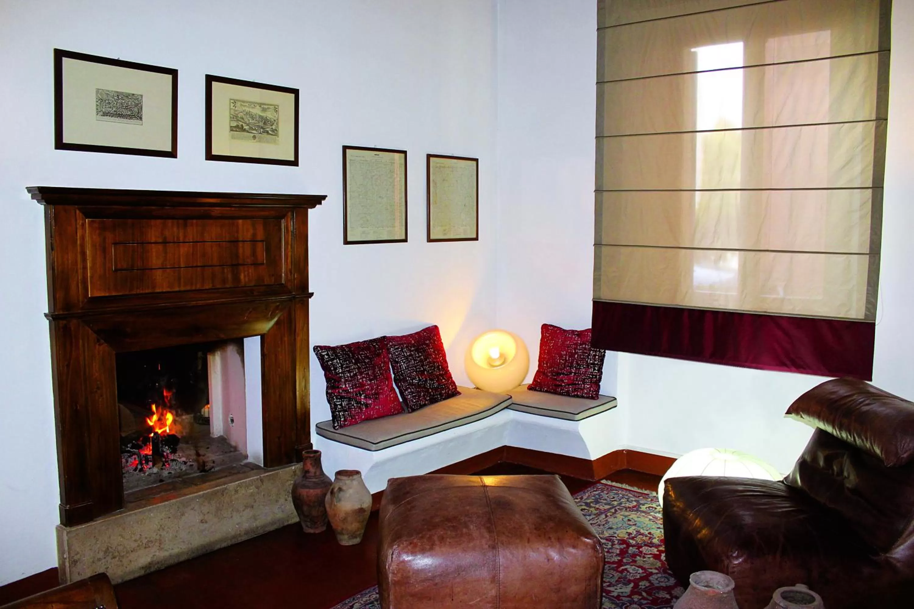 Living room, Bed in Hotel Charleston