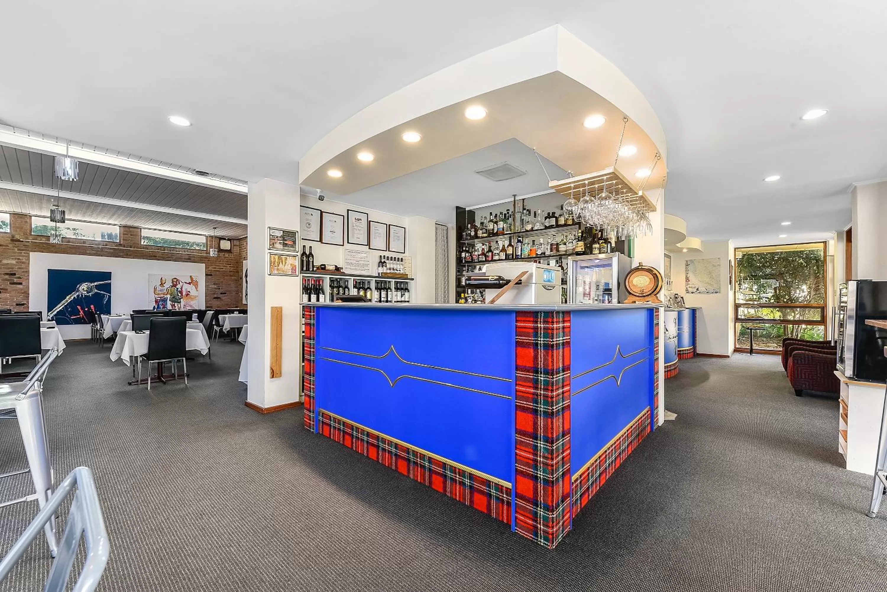 Restaurant/places to eat in William Macintosh Motor Lodge