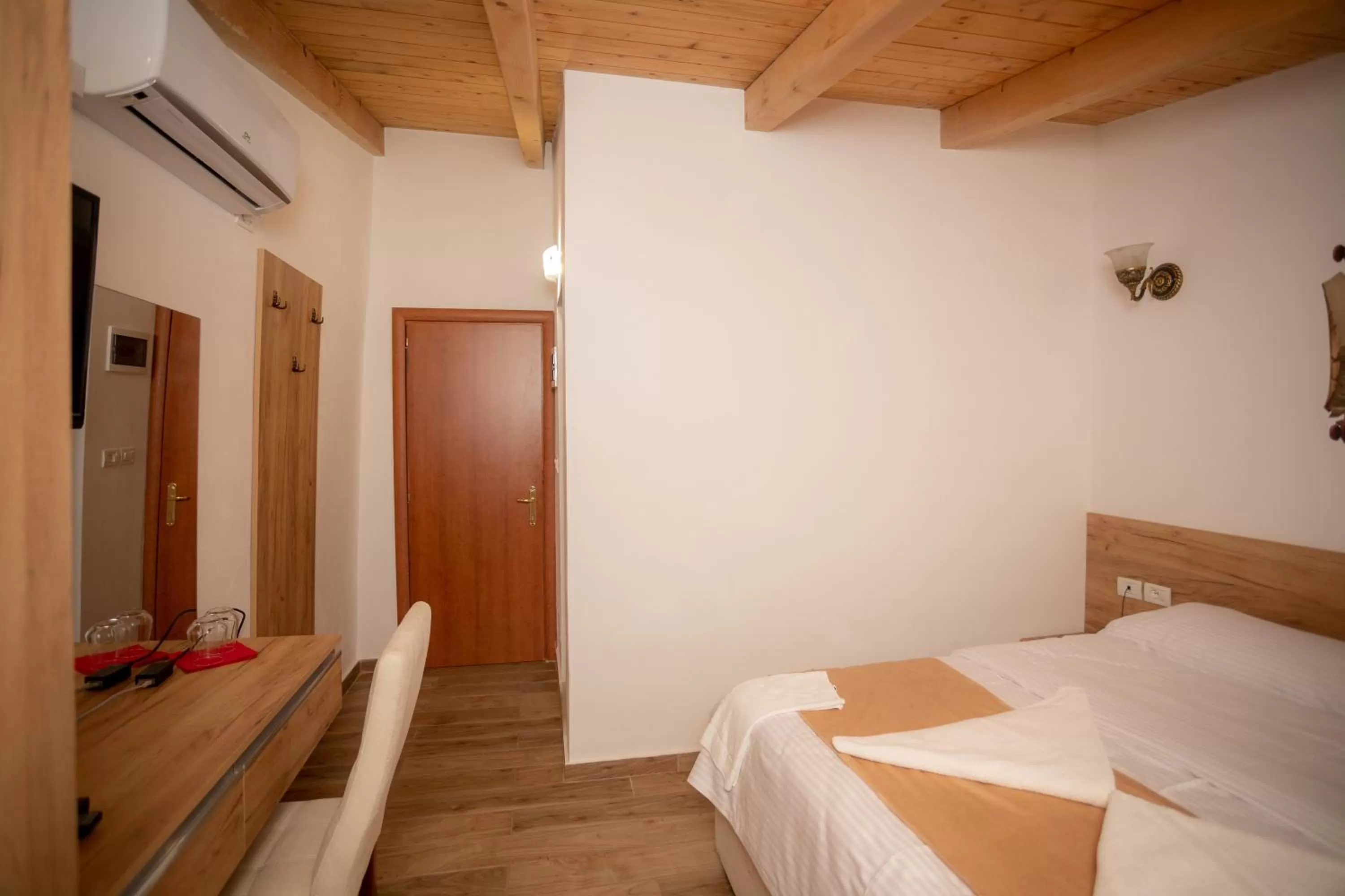 Bed in Hotel Grandpa's House