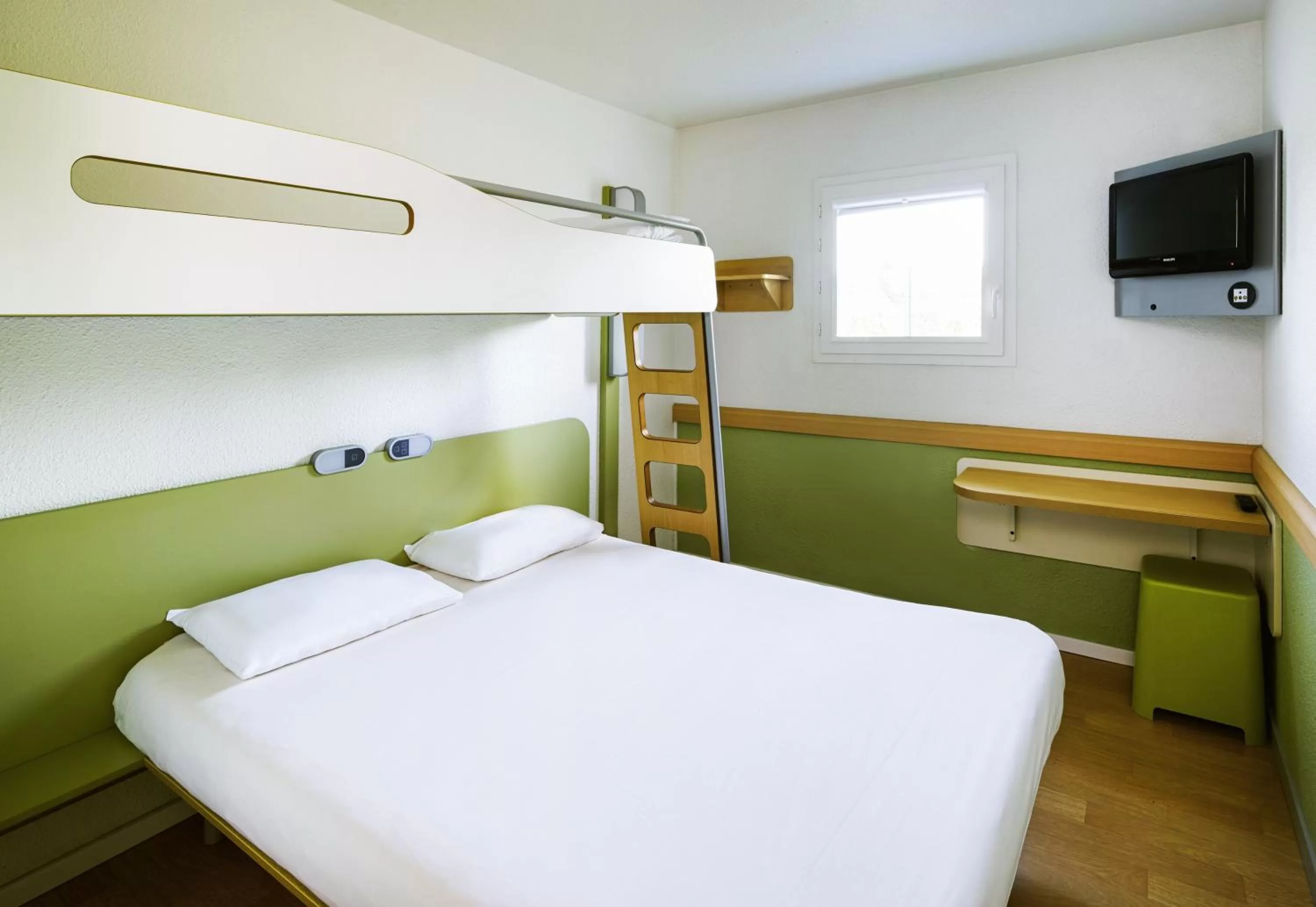 bunk bed, Bed in ibis budget Chartres