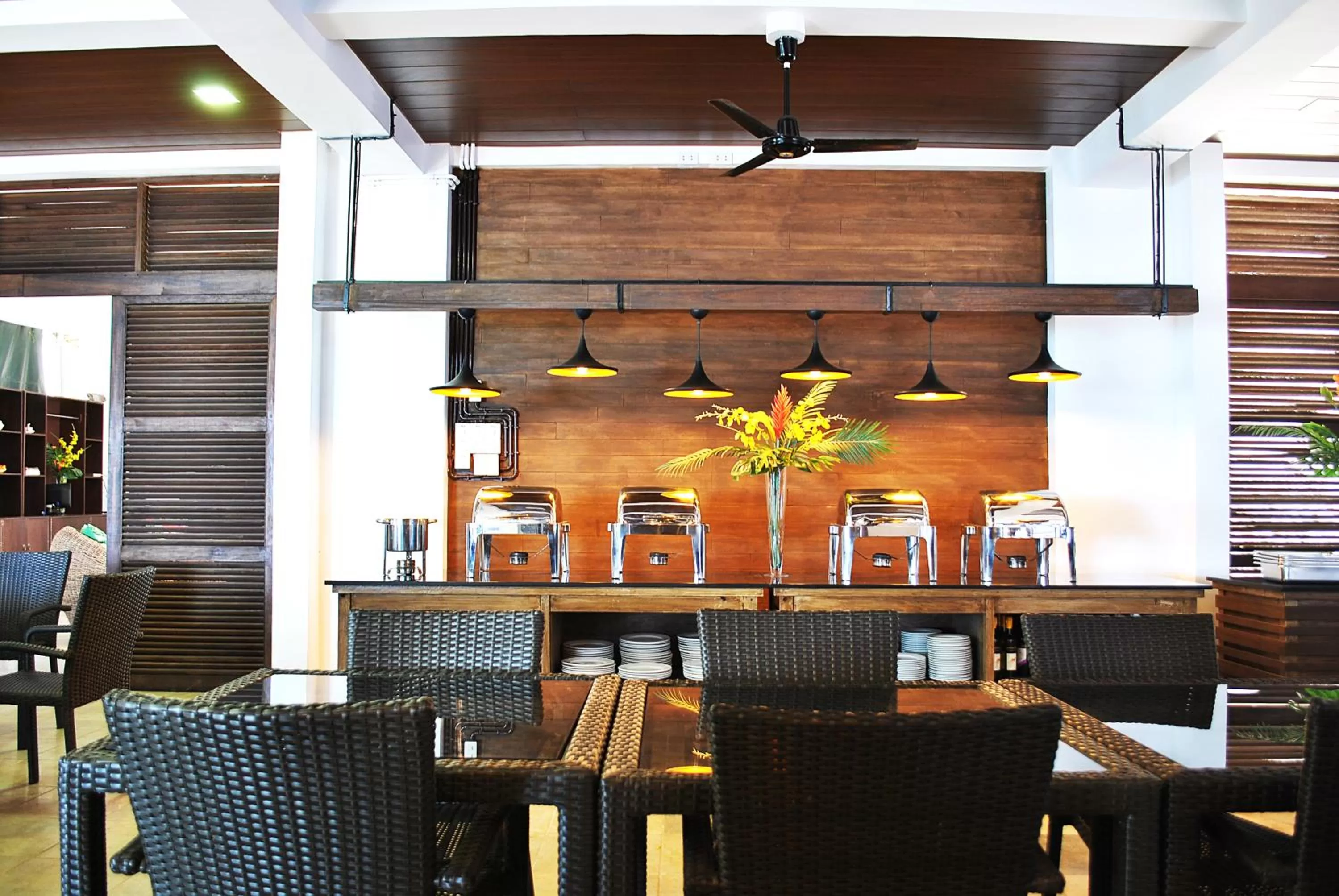 Restaurant/places to eat in Altamare Dive and Leisure Resort Anilao