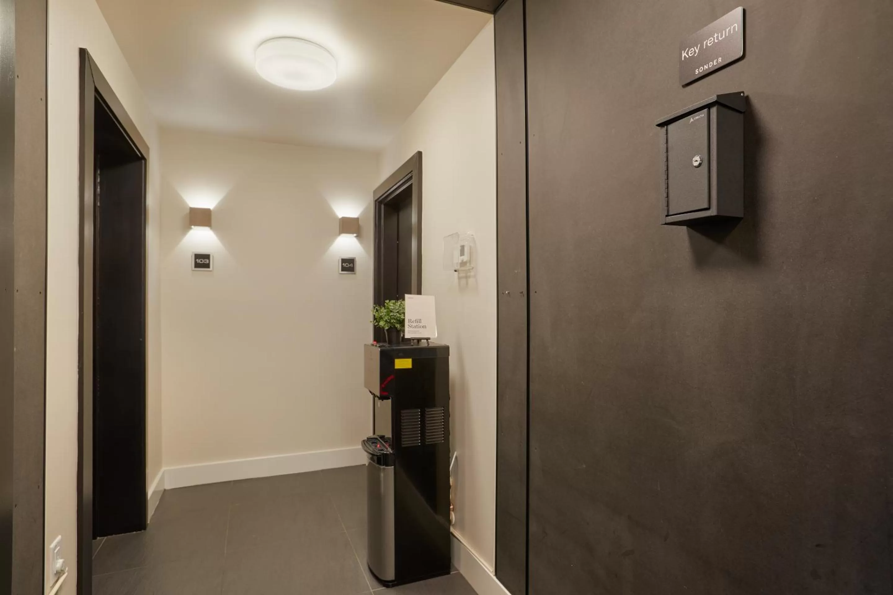 Bathroom in Sonder Callisto