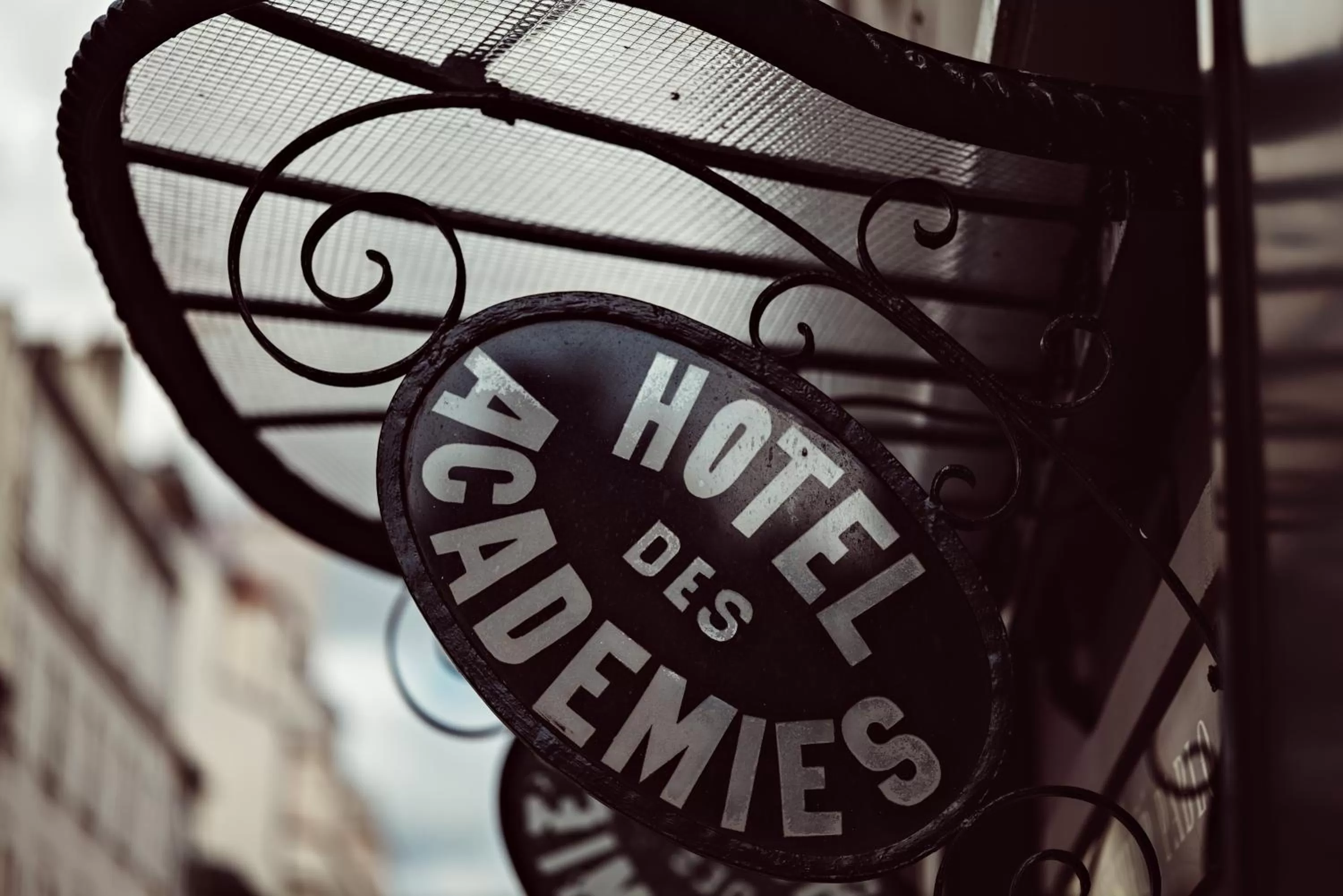 Facade/entrance in Hotel des Académies et des Arts
