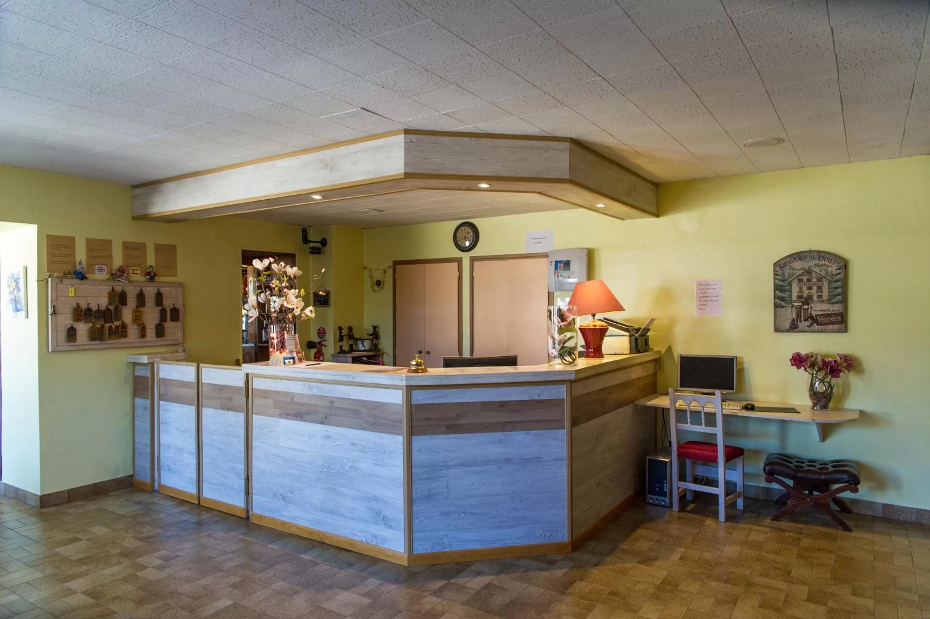 Lobby or reception in Hotel des Pyrénées