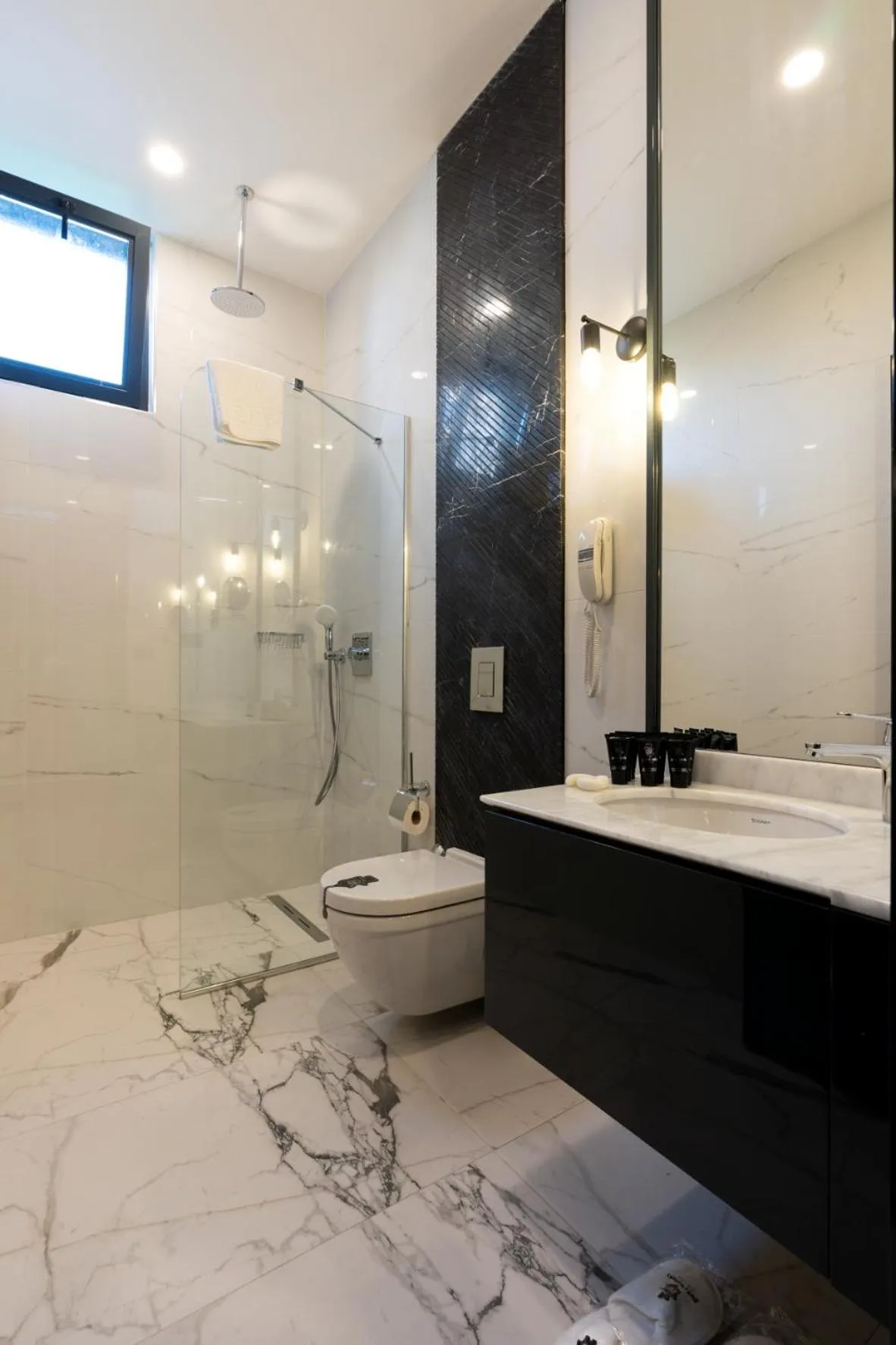 Bathroom in Lucky Monkey Hotel