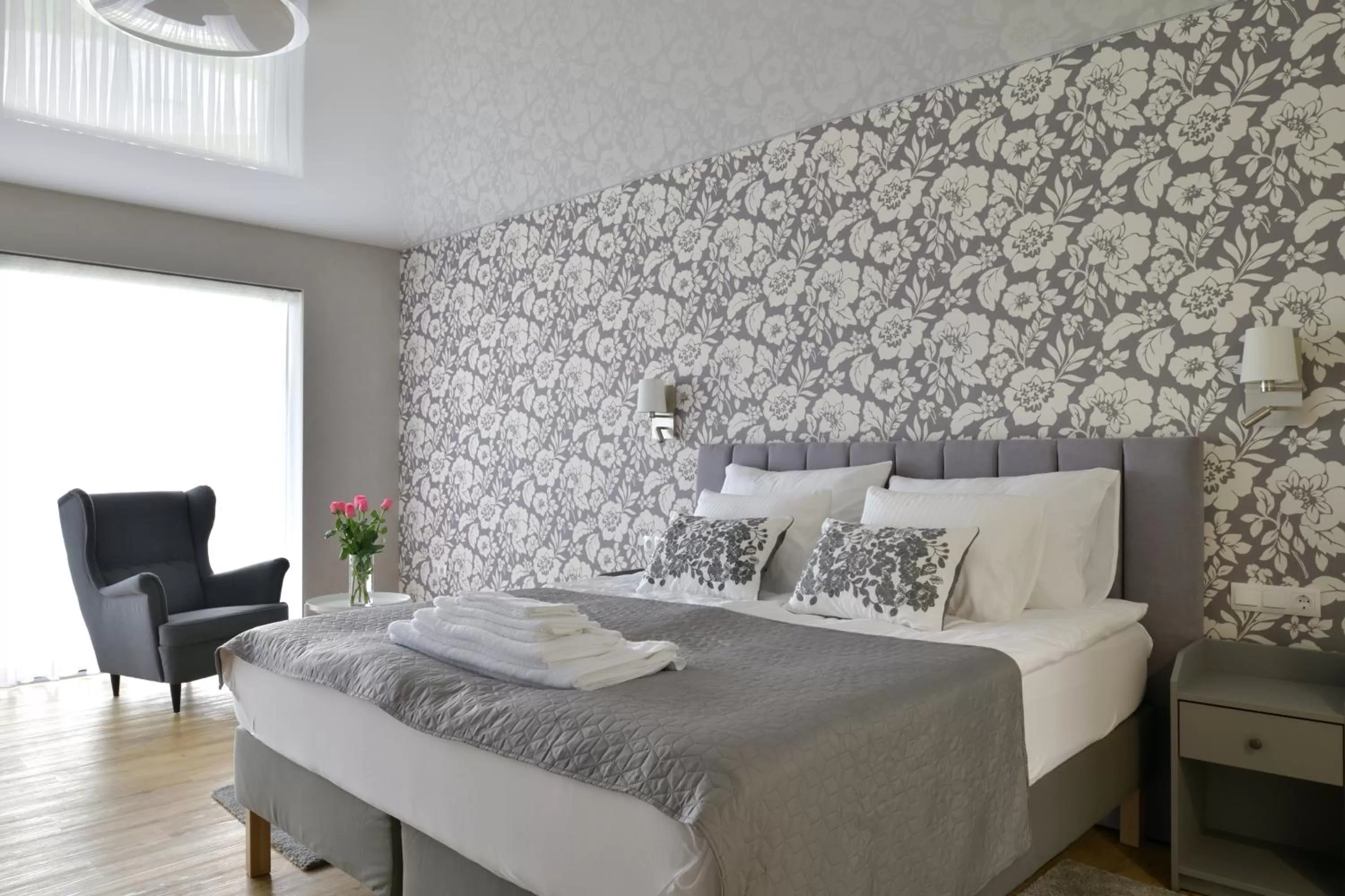 Bedroom, Bed in TI Hotel