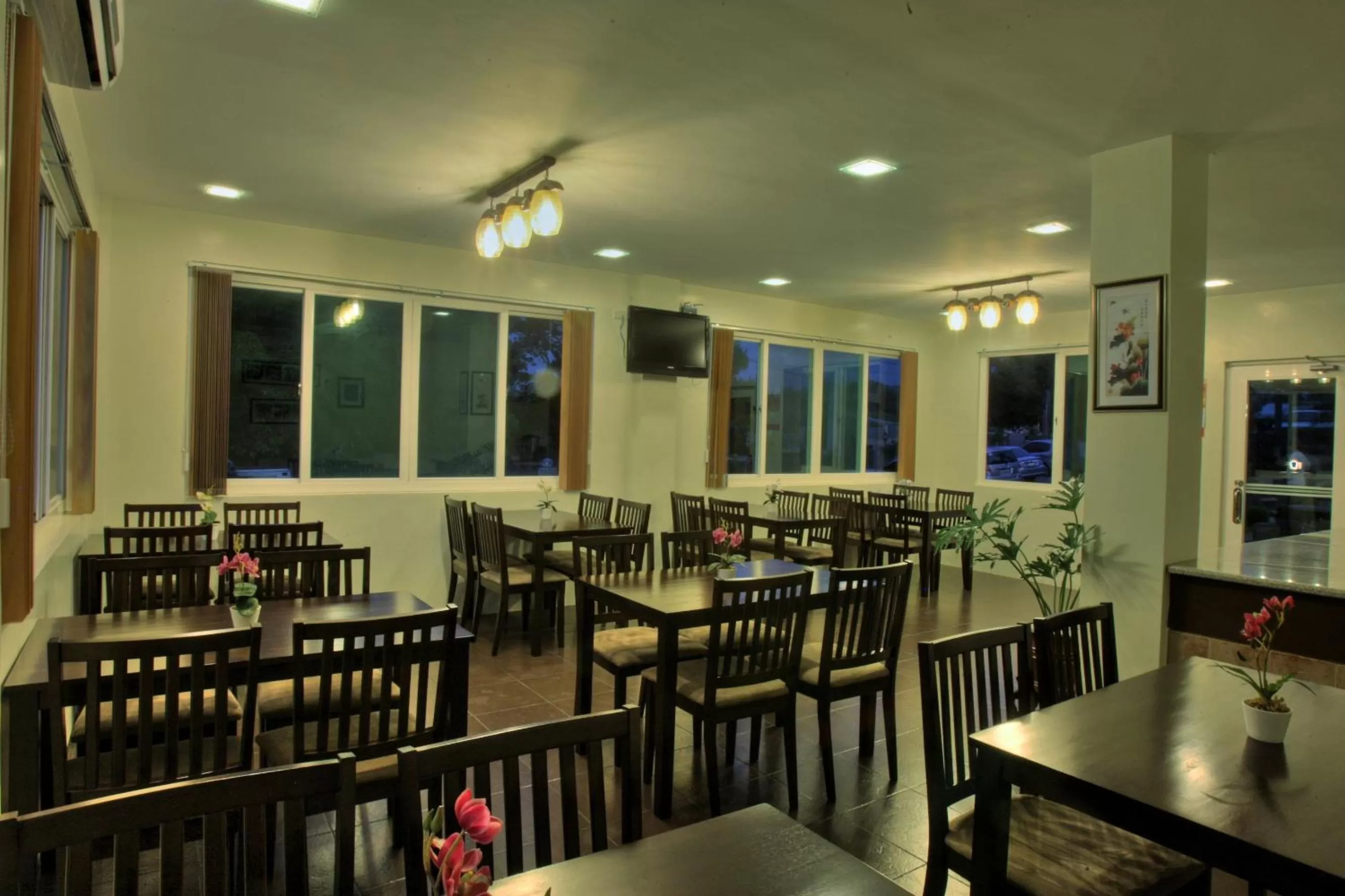 Restaurant/places to eat in Hanan Hotel Tagaytay - Formerly Tagaytay Wingate Manor