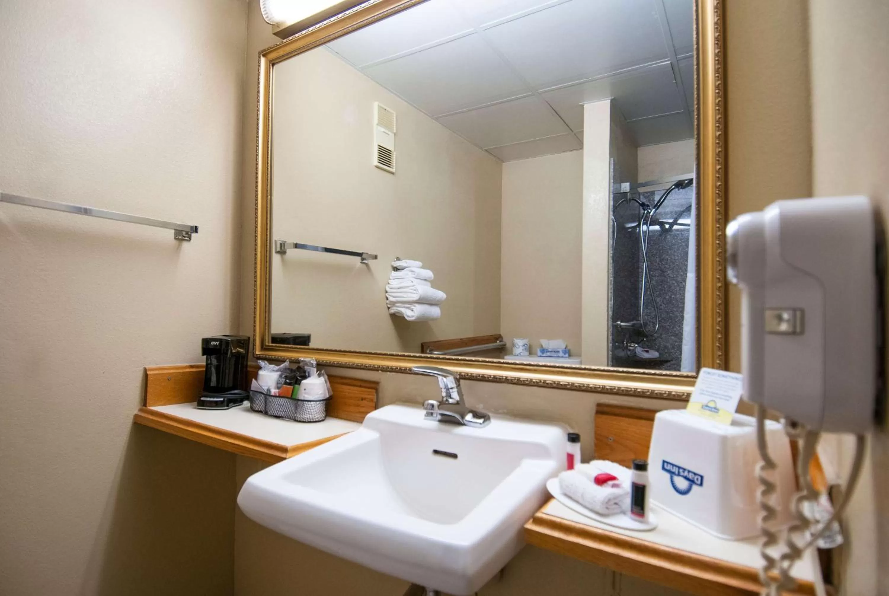 Bathroom in Days Inn by Wyndham Pauls Valley