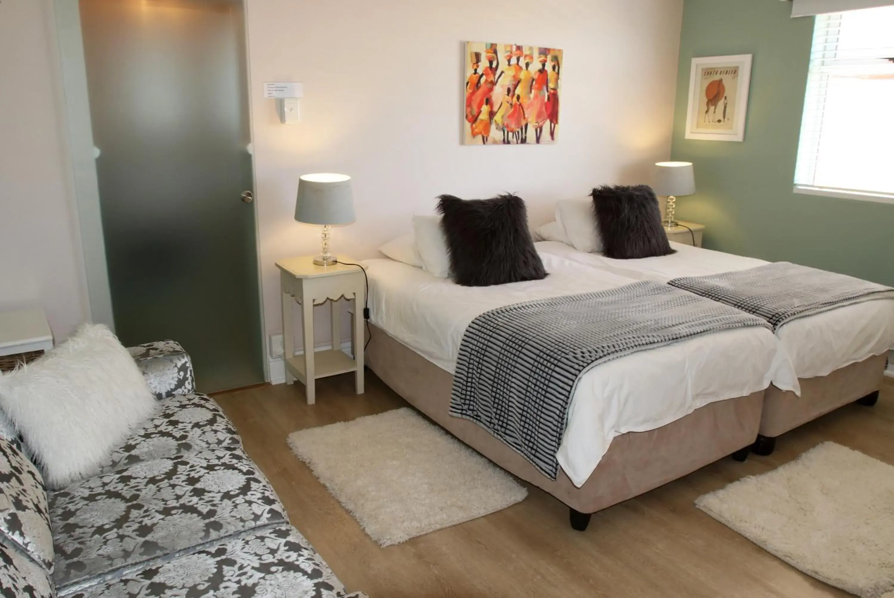 Standard Twin Room - single occupancy in Dolphin Inn Guesthouse Standard Twin Room - single occupancy in Dolphin Inn Guesthouse