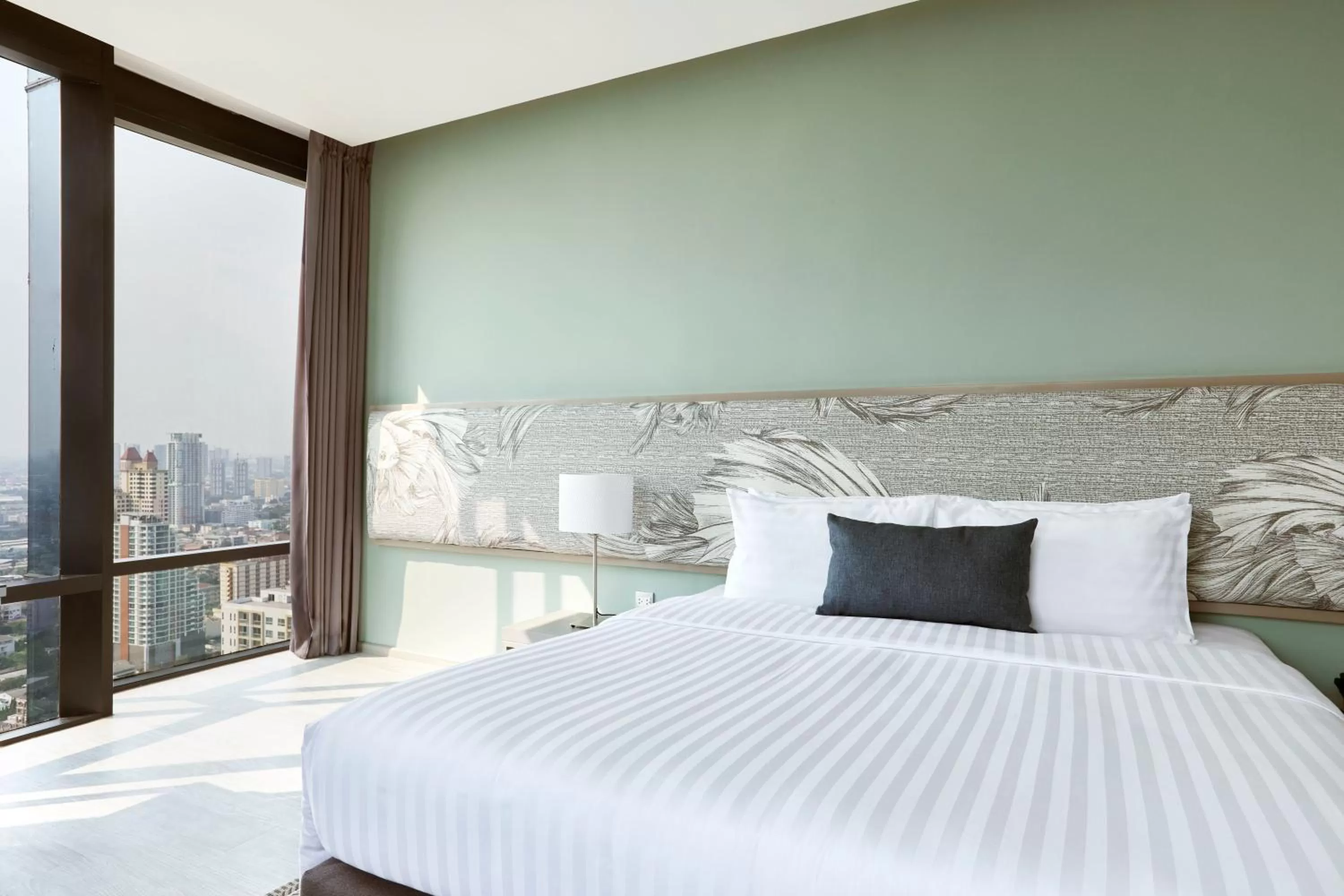 Bed in The Quarter Ari by UHG