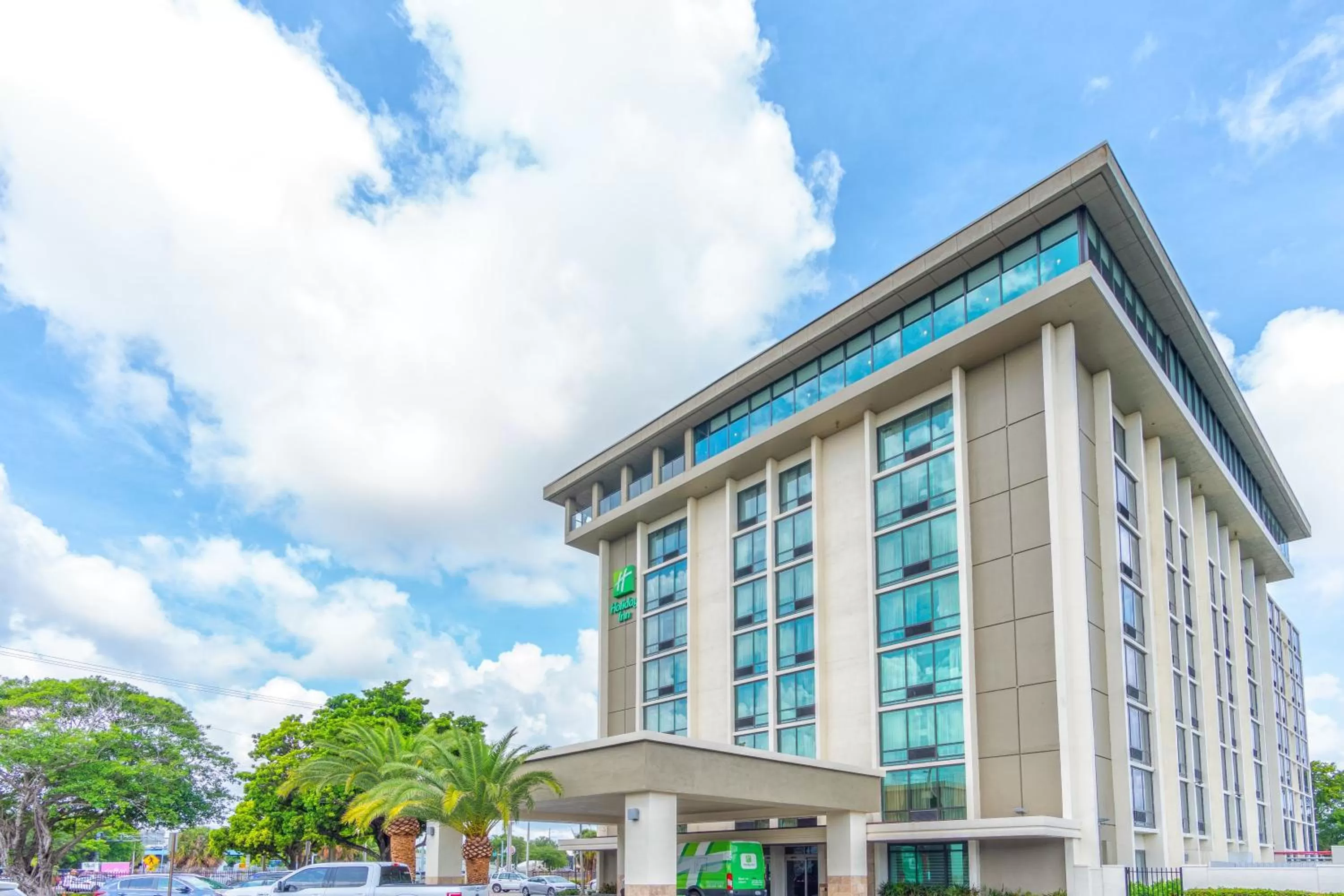 Property building in Holiday Inn Miami International Airport by IHG