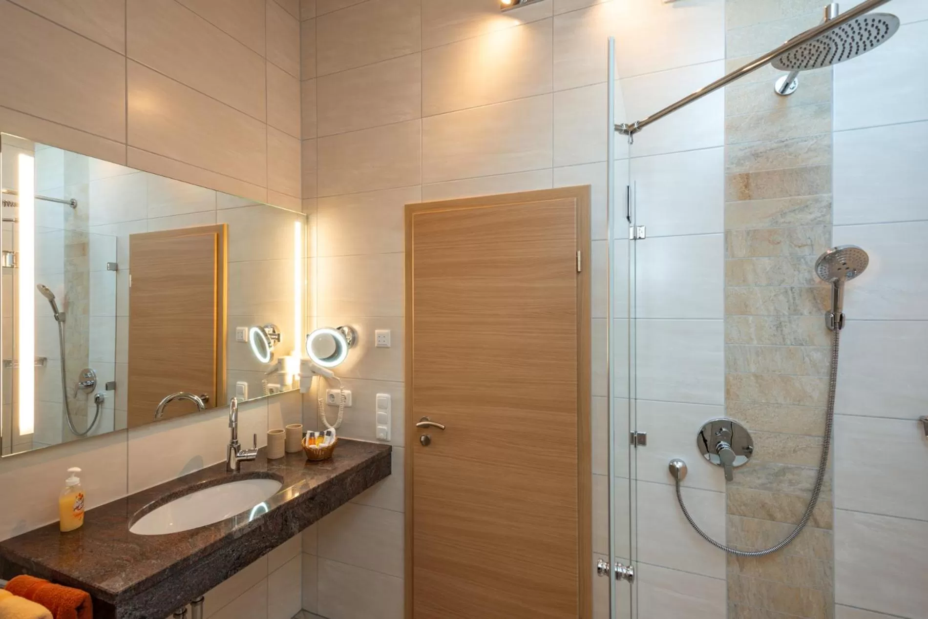 Shower in Boutique Hotel Angerer