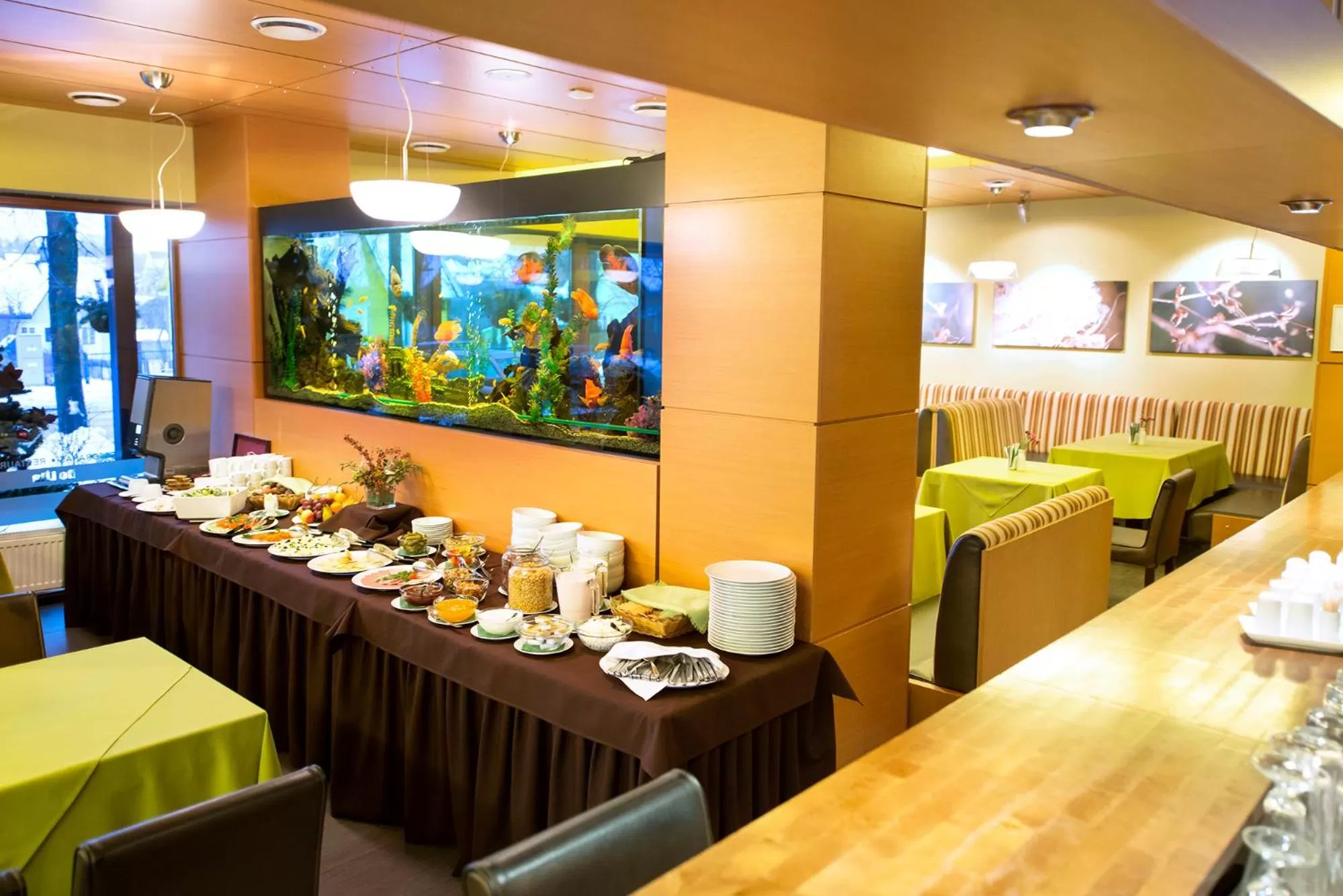 Restaurant/places to eat in De Lita