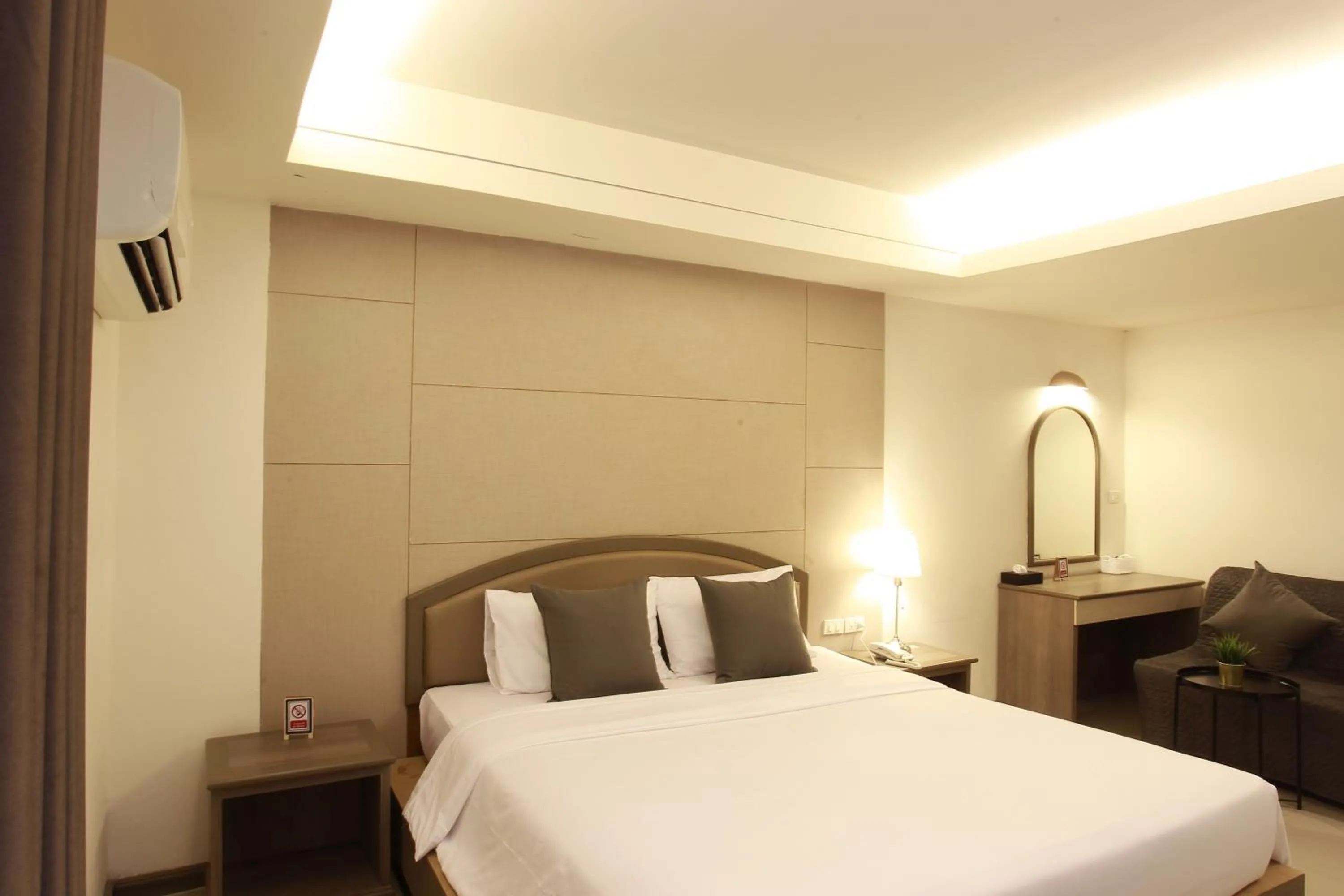 Bed in Lee Garden Bangkok