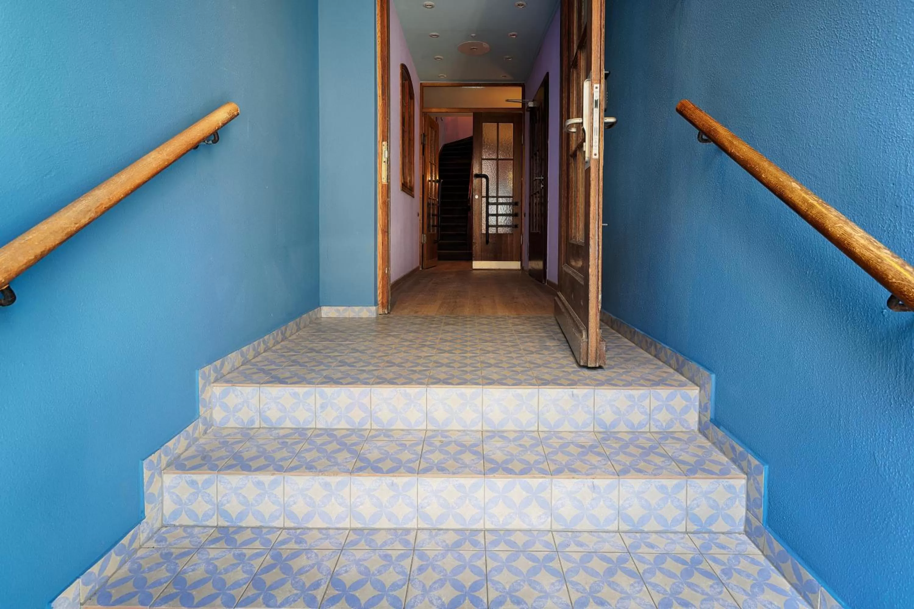 Facade/entrance in Hotel Kunterbunt - by homekeepers