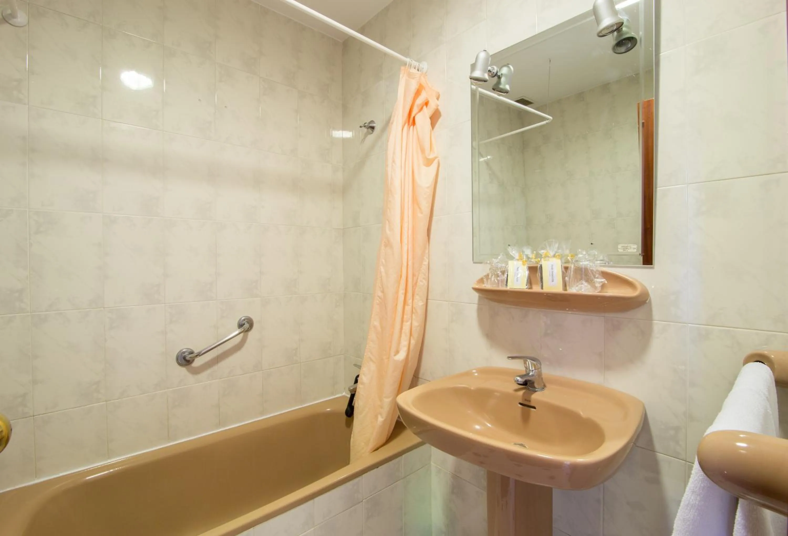 Bathroom in Hotel Andalucia