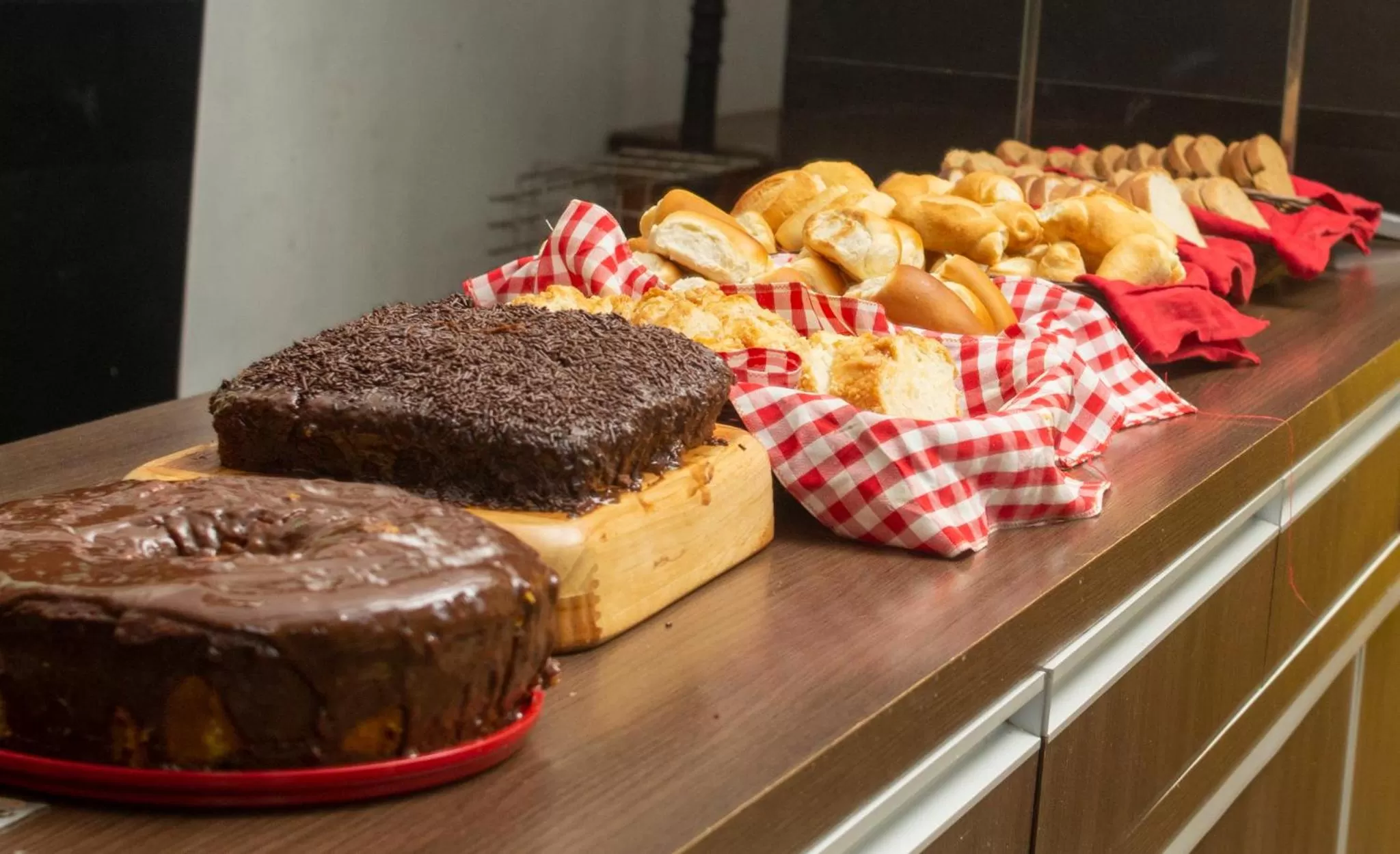 Breakfast in Embaixador Hotel & Centro de Eventos by Fast10