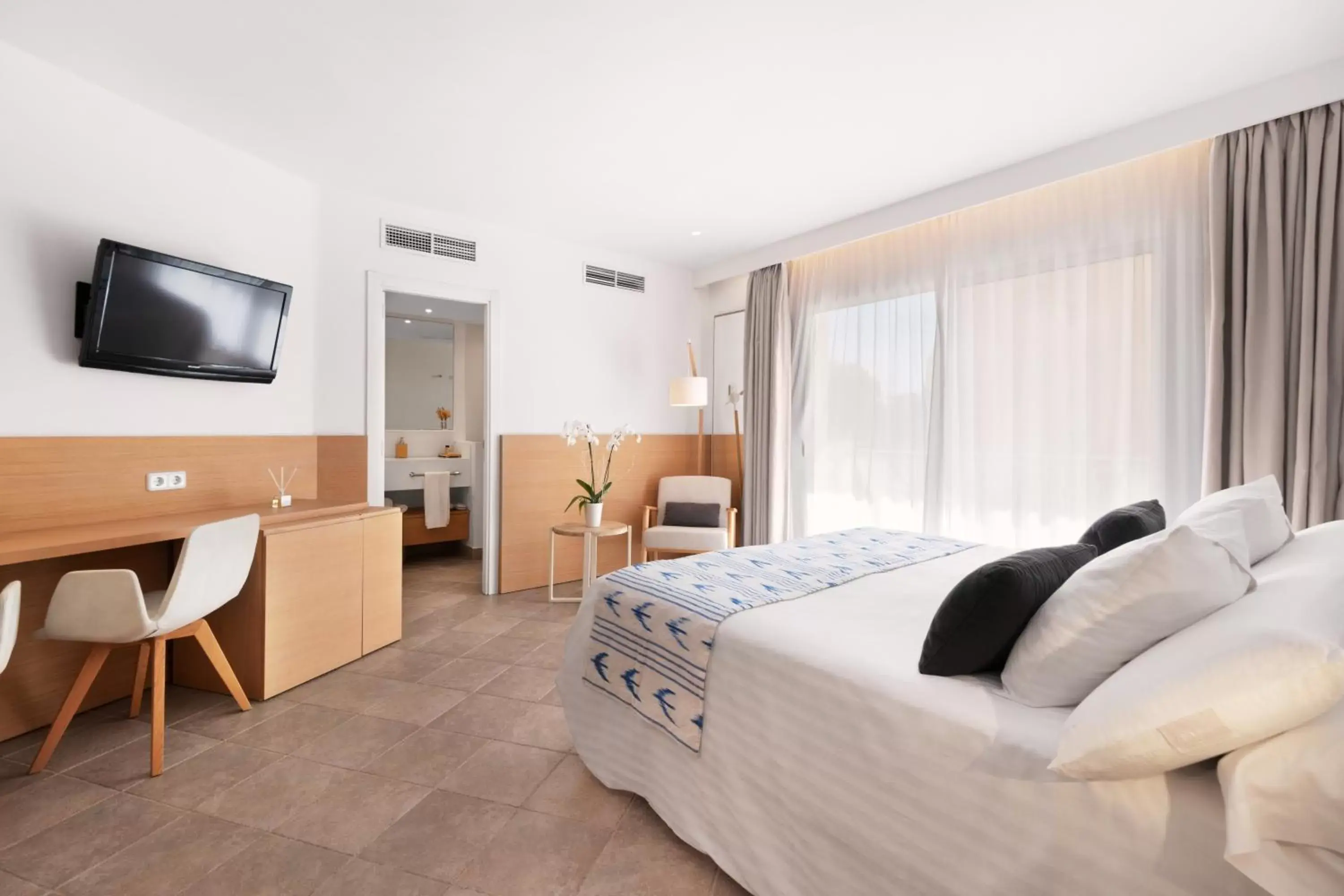 Twin Room in Hotel Villa Chiquita - Adults Only - Over 12 Twin Room in Hotel Villa Chiquita - Adults Only - Over 12