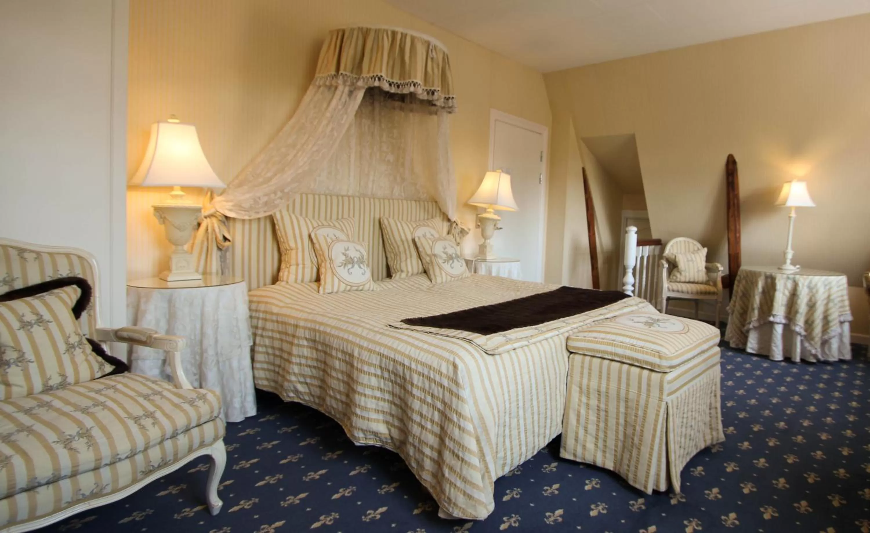 Bedroom, Bed in Sophiendal Manor