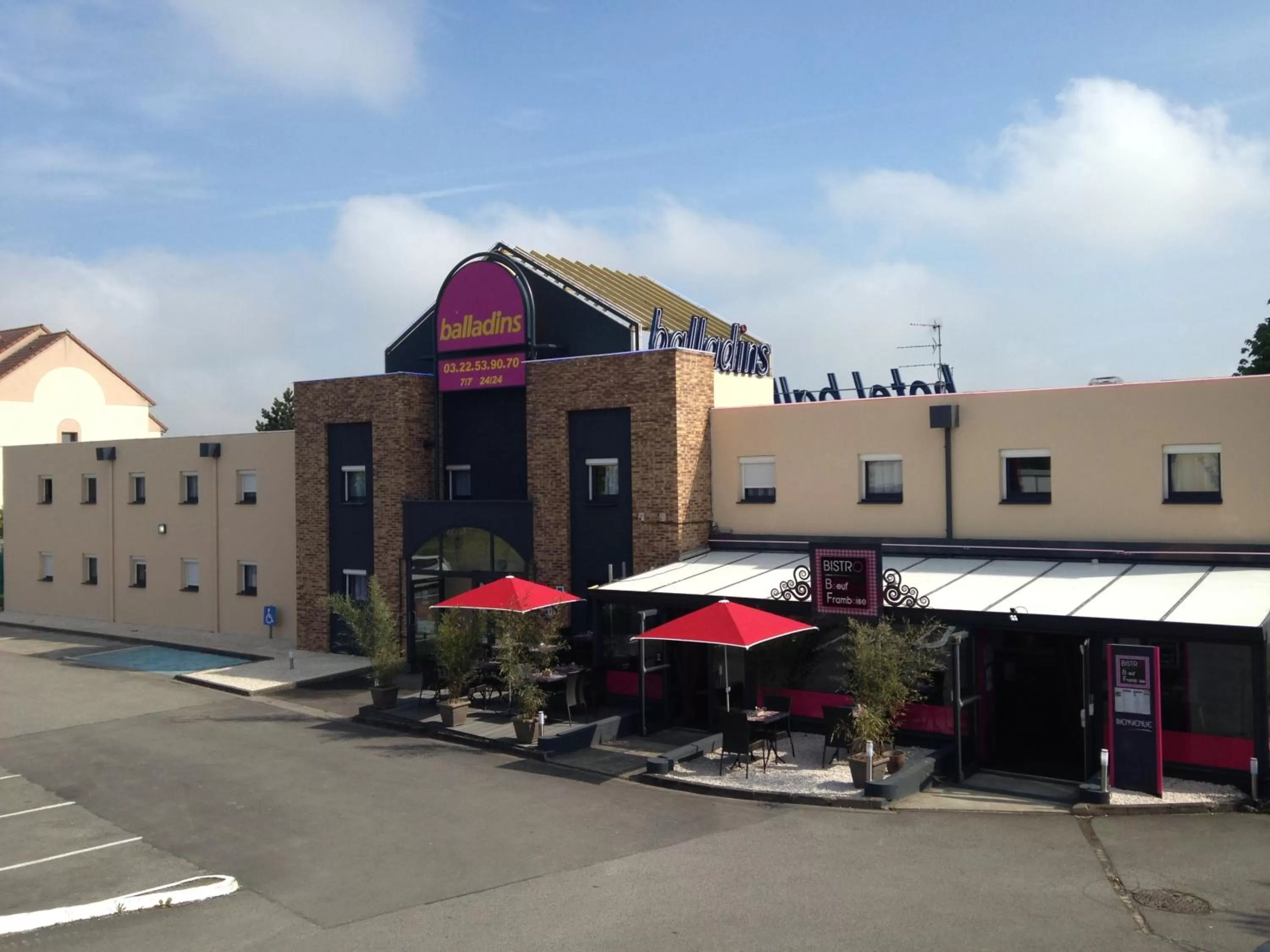 Facade/entrance in initial by balladins Amiens / Longueau
