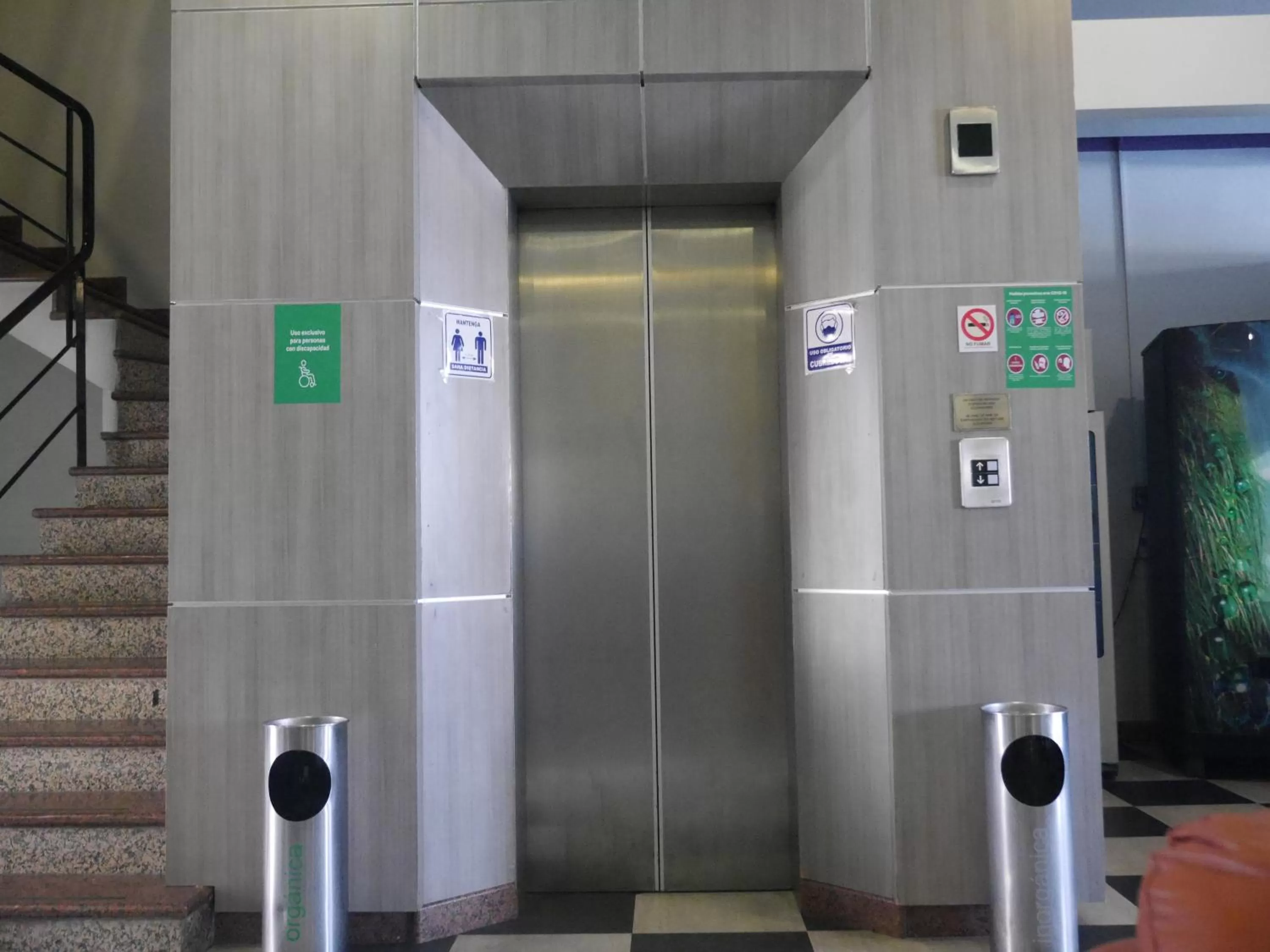 elevator in Hotel Max