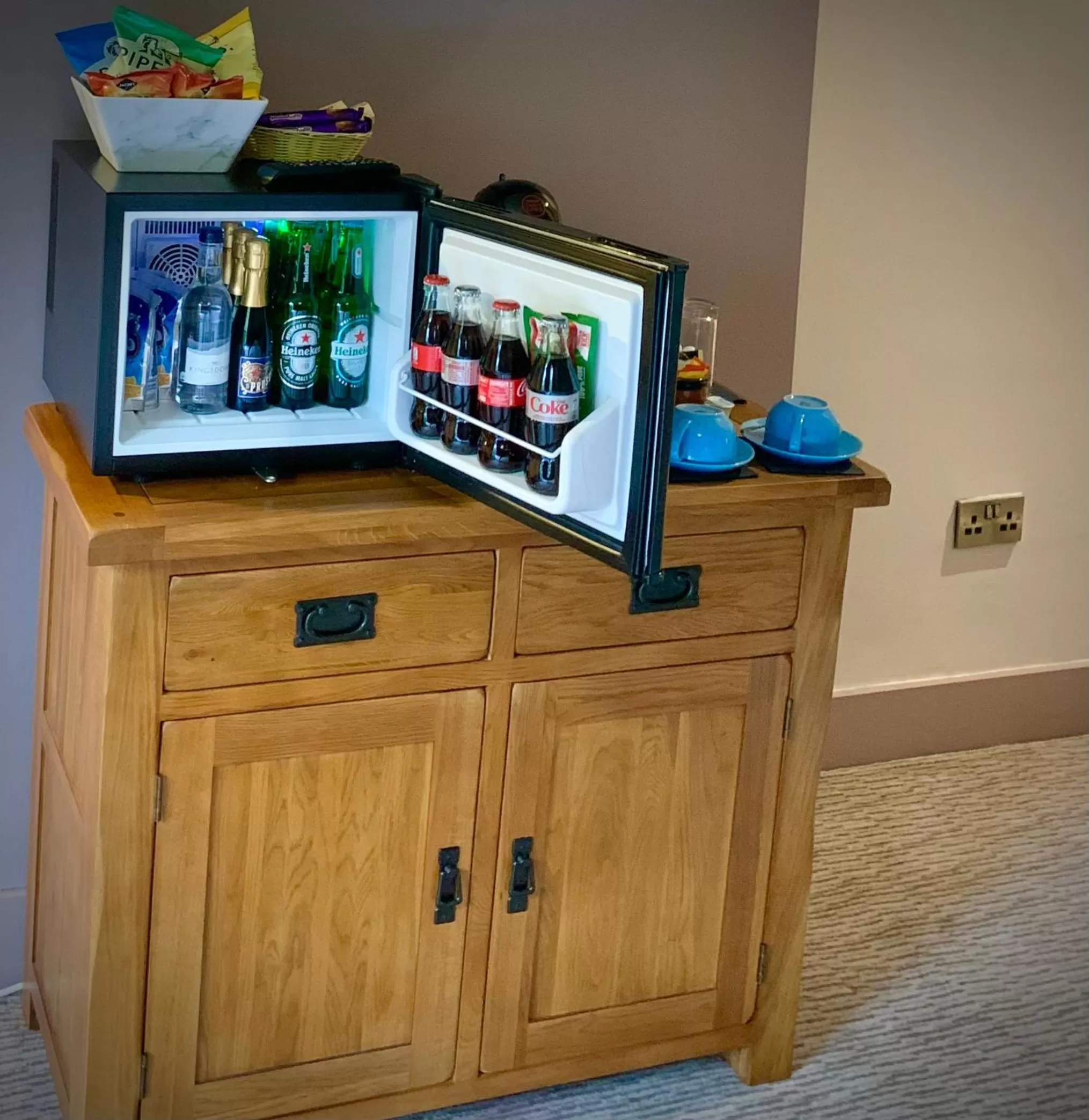 Food and drinks in Crown & Anchor