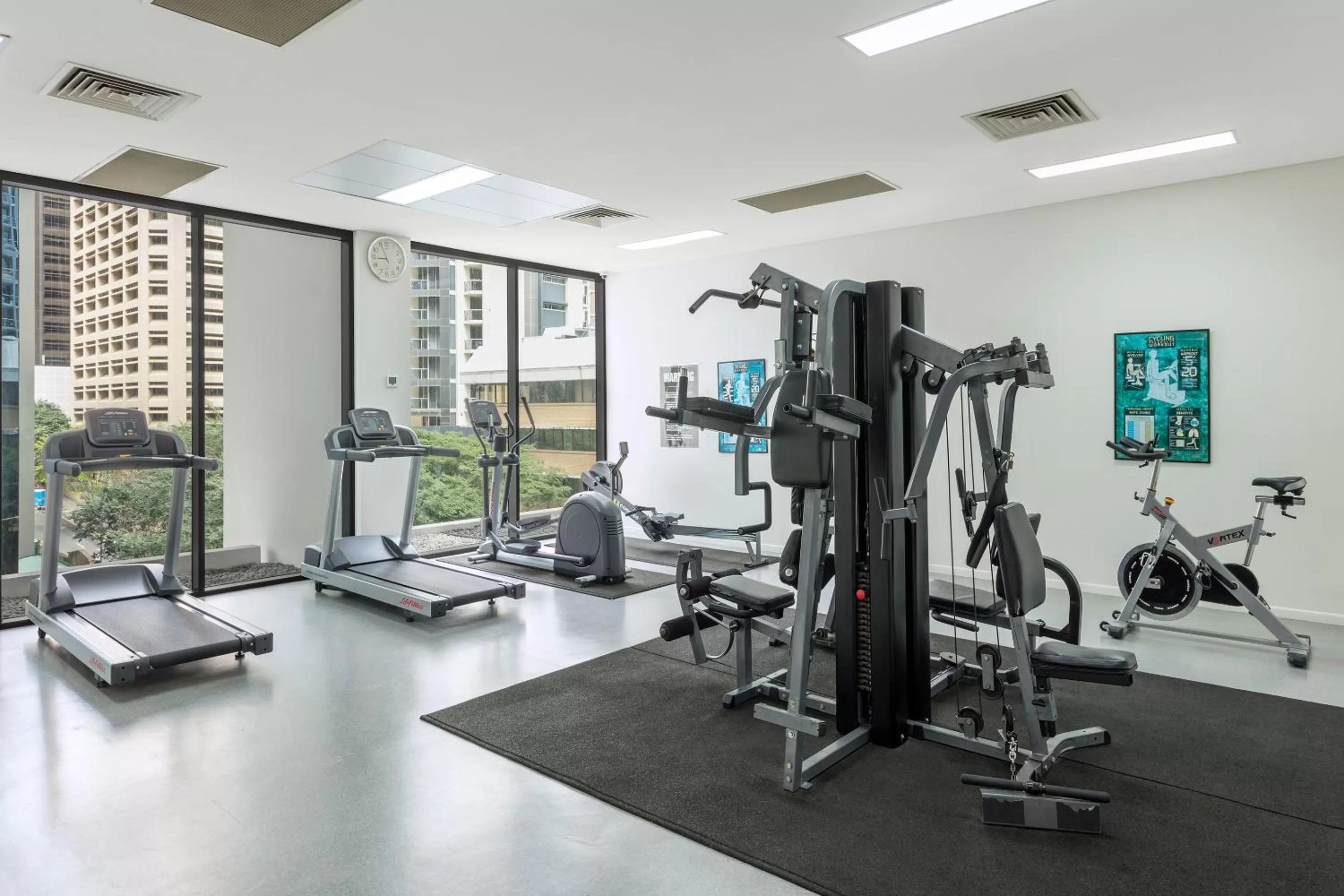 Fitness centre/facilities in Oaks Brisbane River City Suites