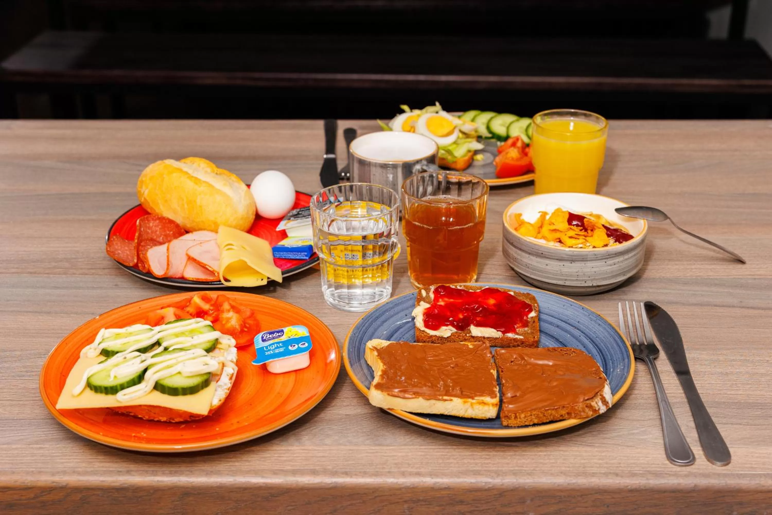 Breakfast in a&o München Hackerbrücke