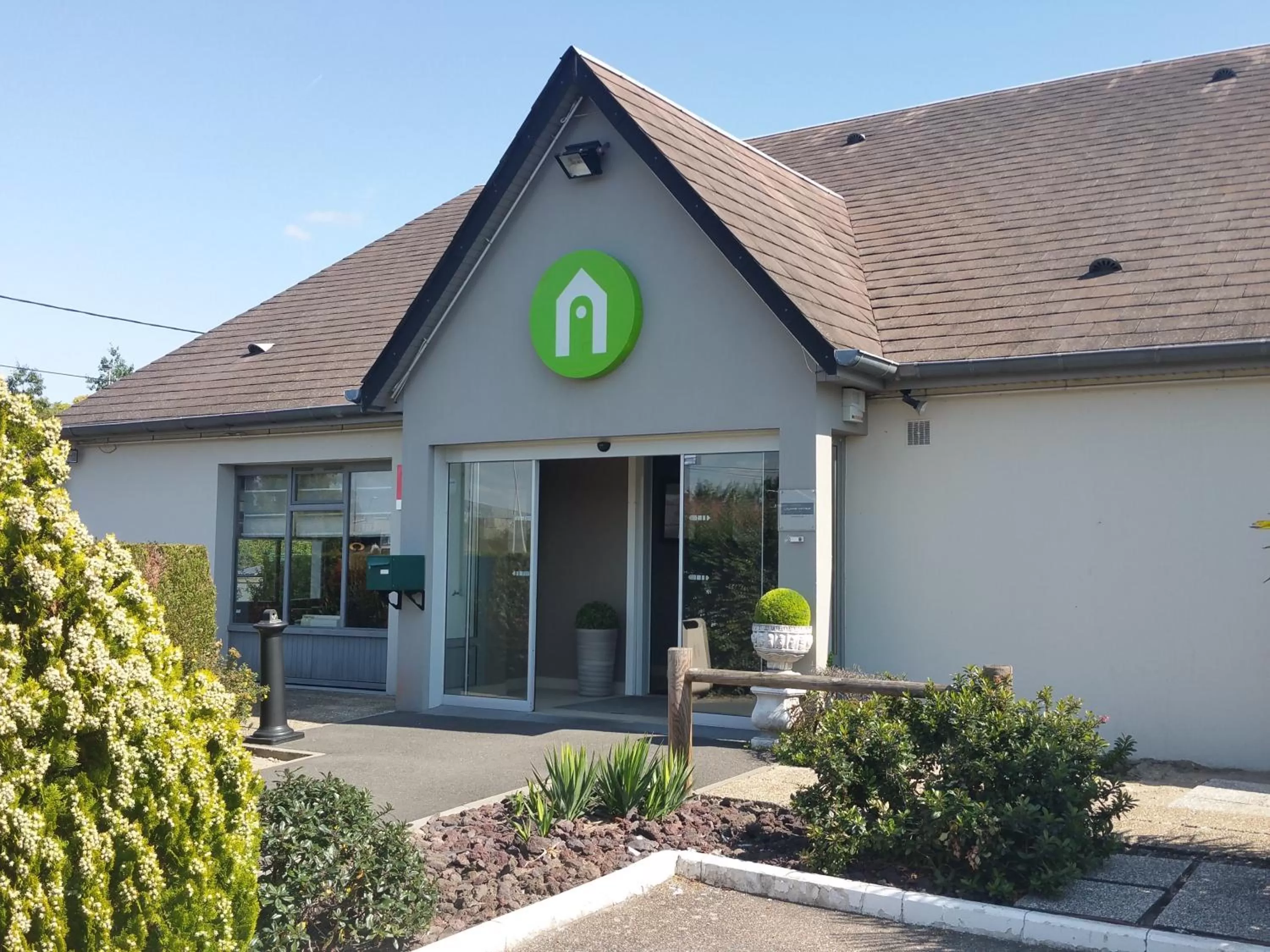 Property building in Hôtel Campanile Orléans Nord - Saran