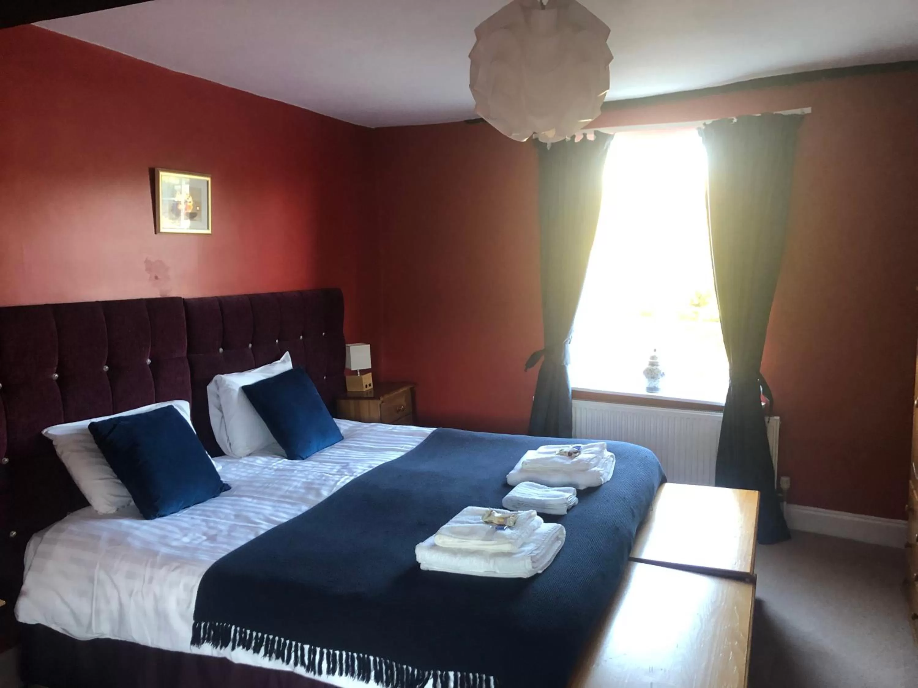 Bed in The Mug House Inn