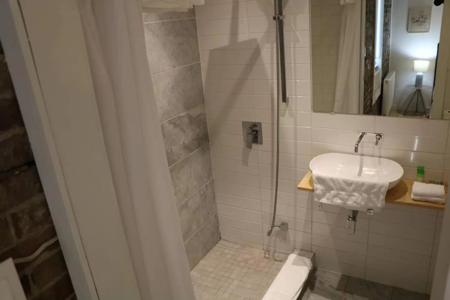 Shower, Bathroom in Pembroke Inn