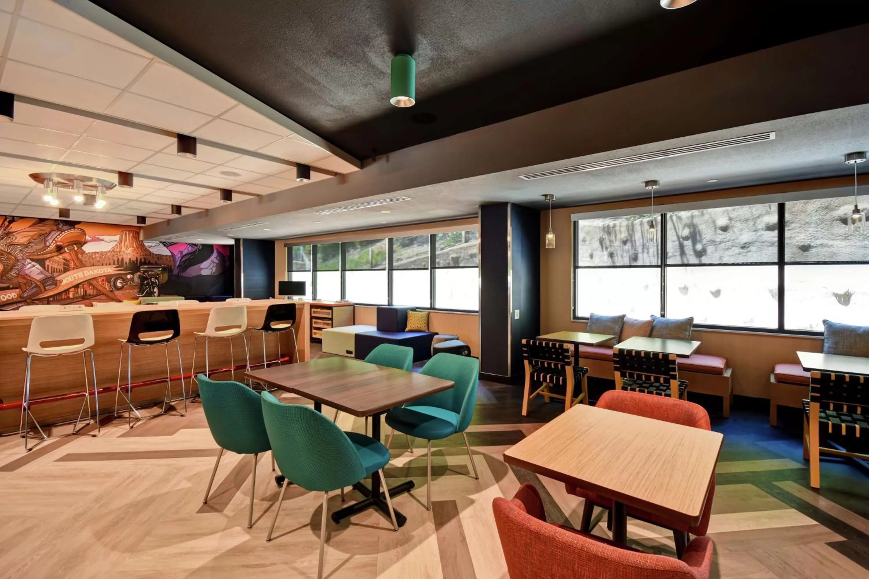 Lobby or reception in Tru By Hilton Deadwood