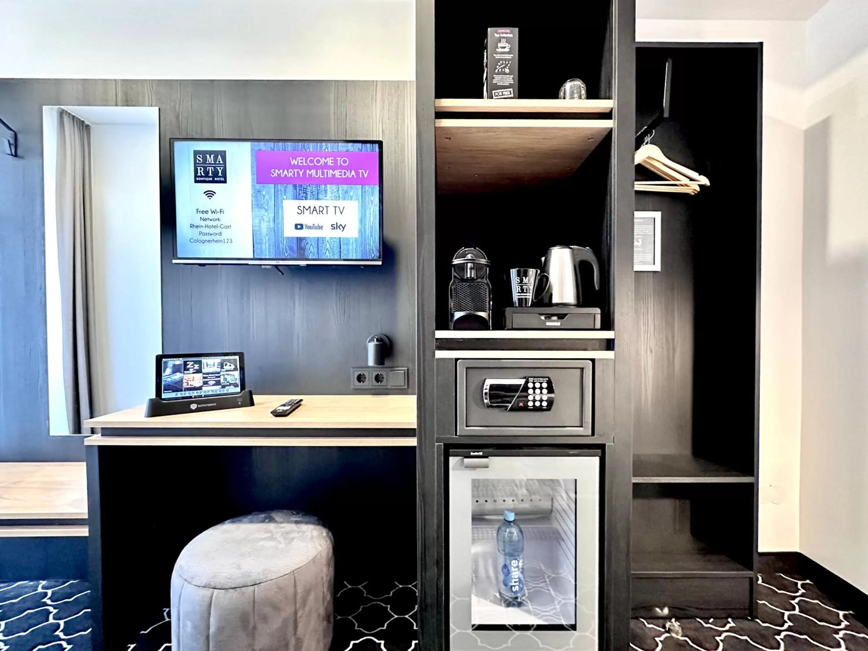 TV and multimedia in Rhein Hotel St. Martin