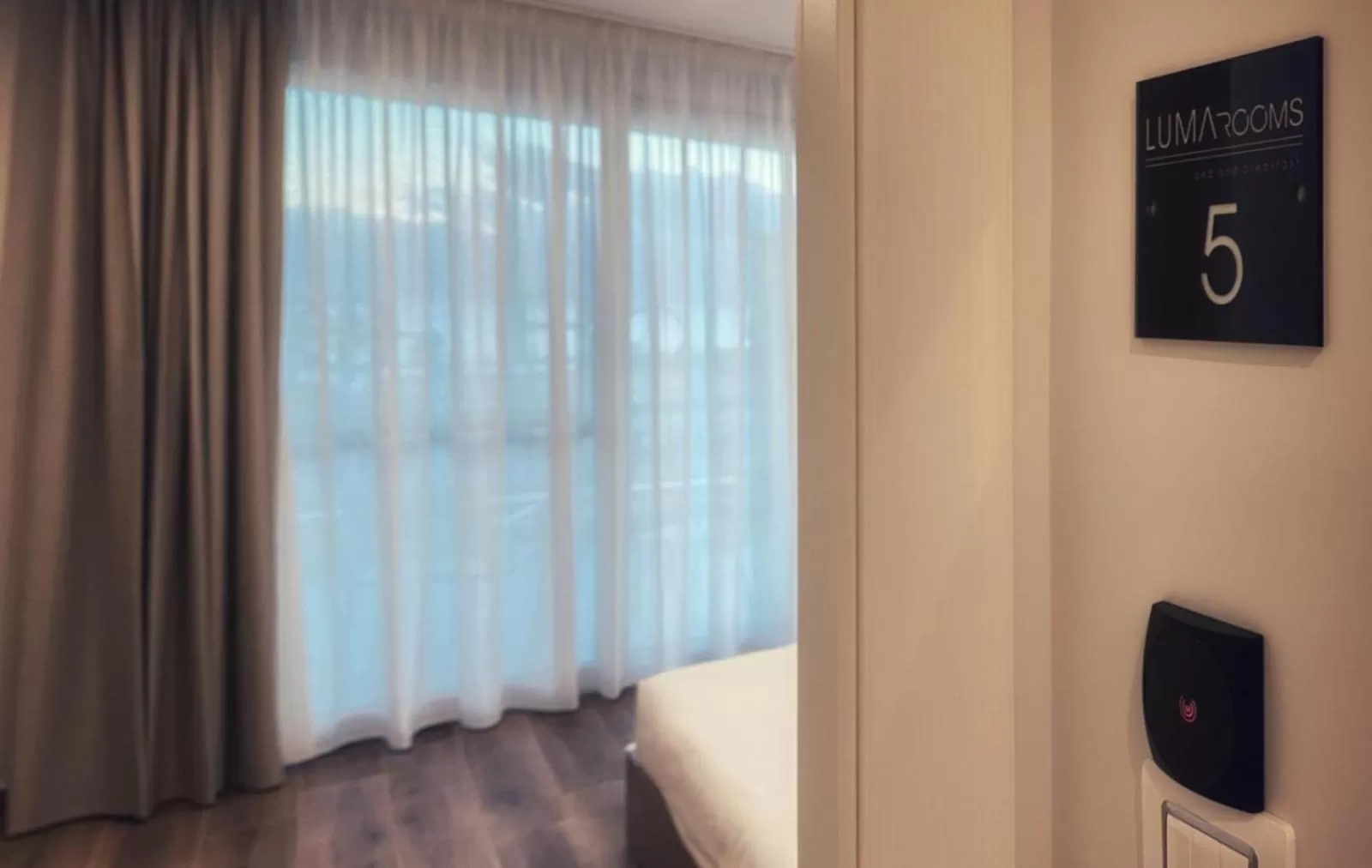 TV/Entertainment Center in Lumarooms B&B