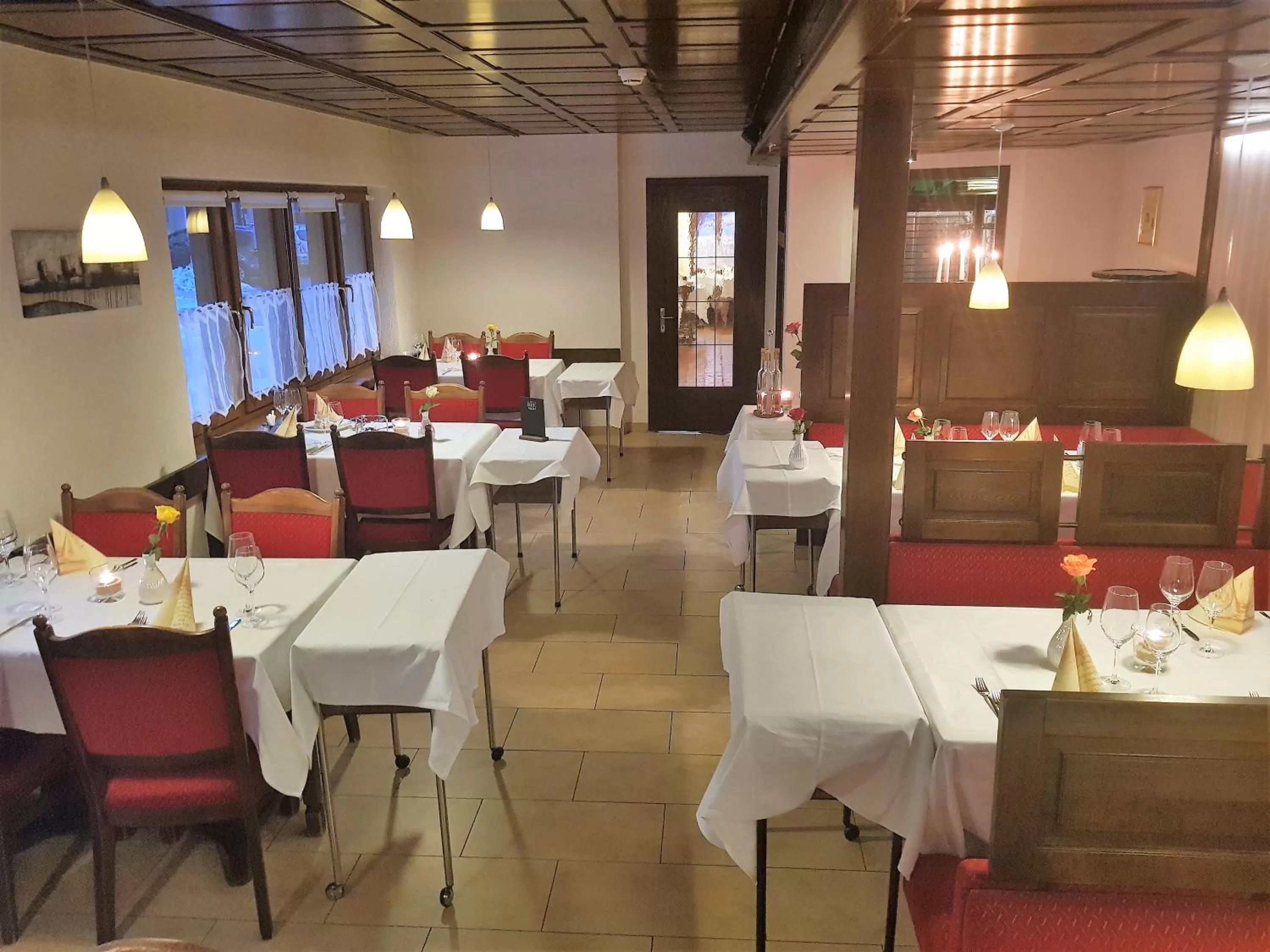 Restaurant/places to eat in Hotel Post