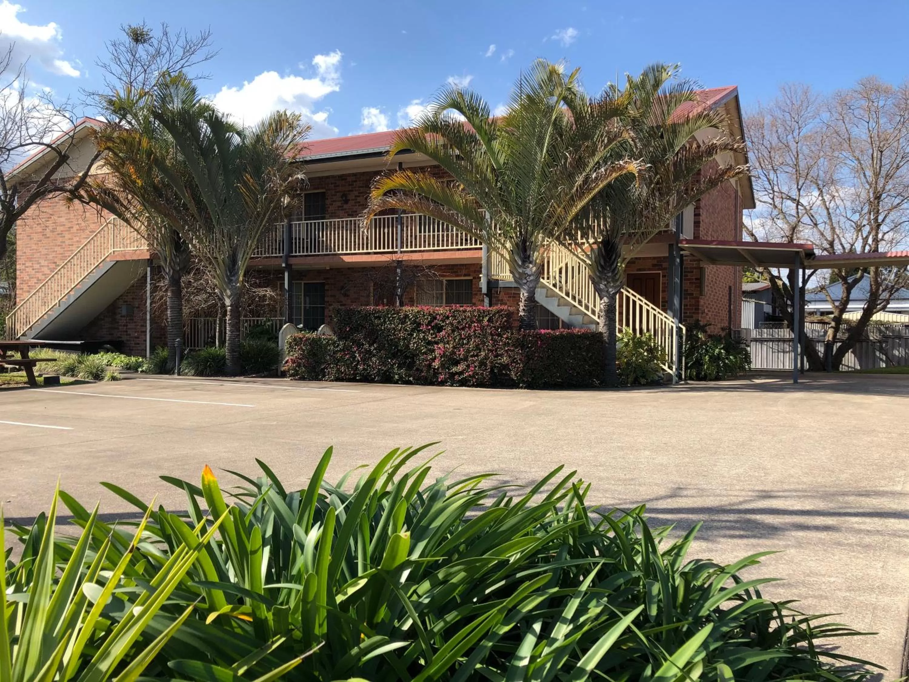 Facade/entrance in Cardiff Motor Inn